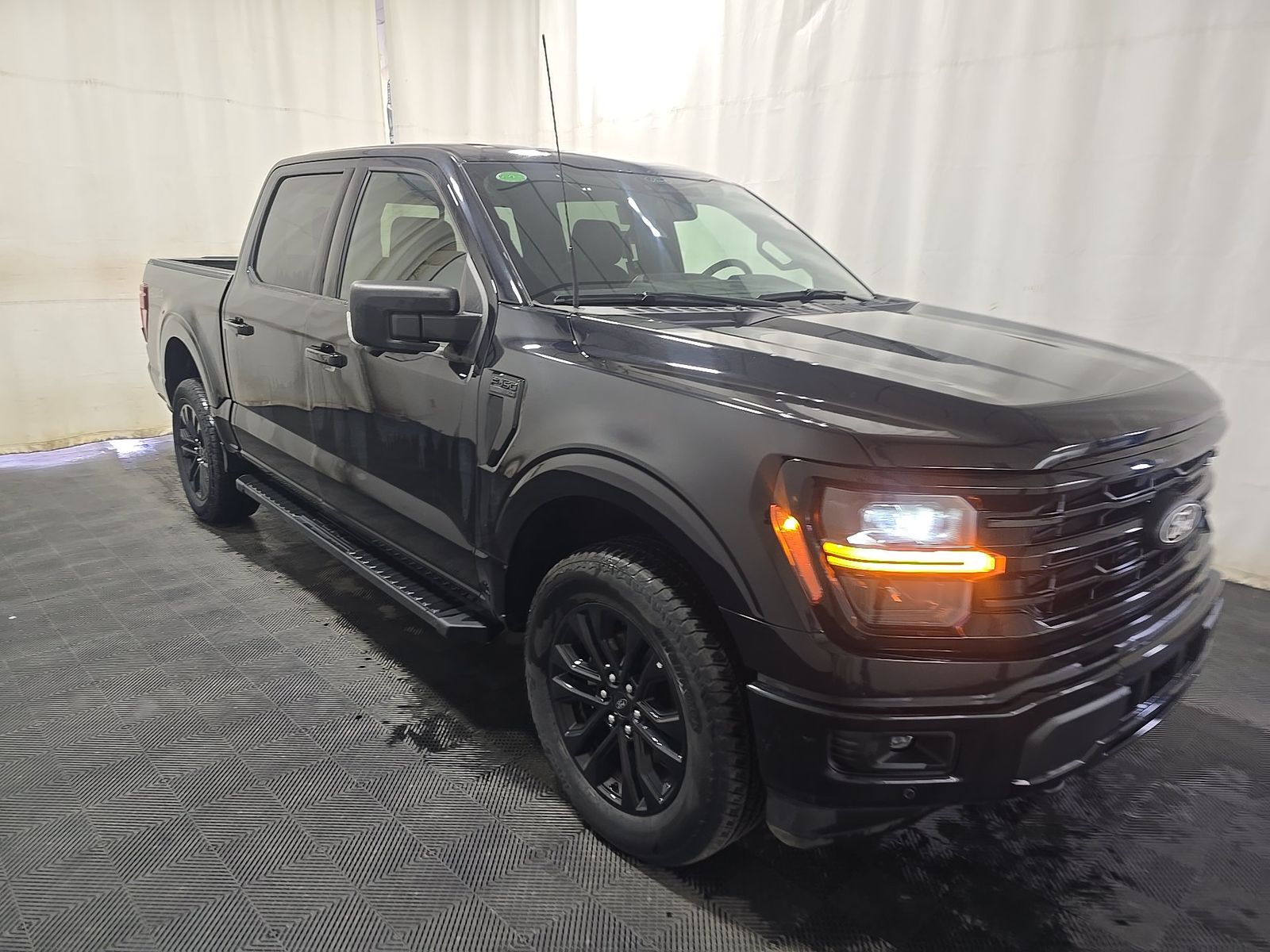 FORD F-150 - 4