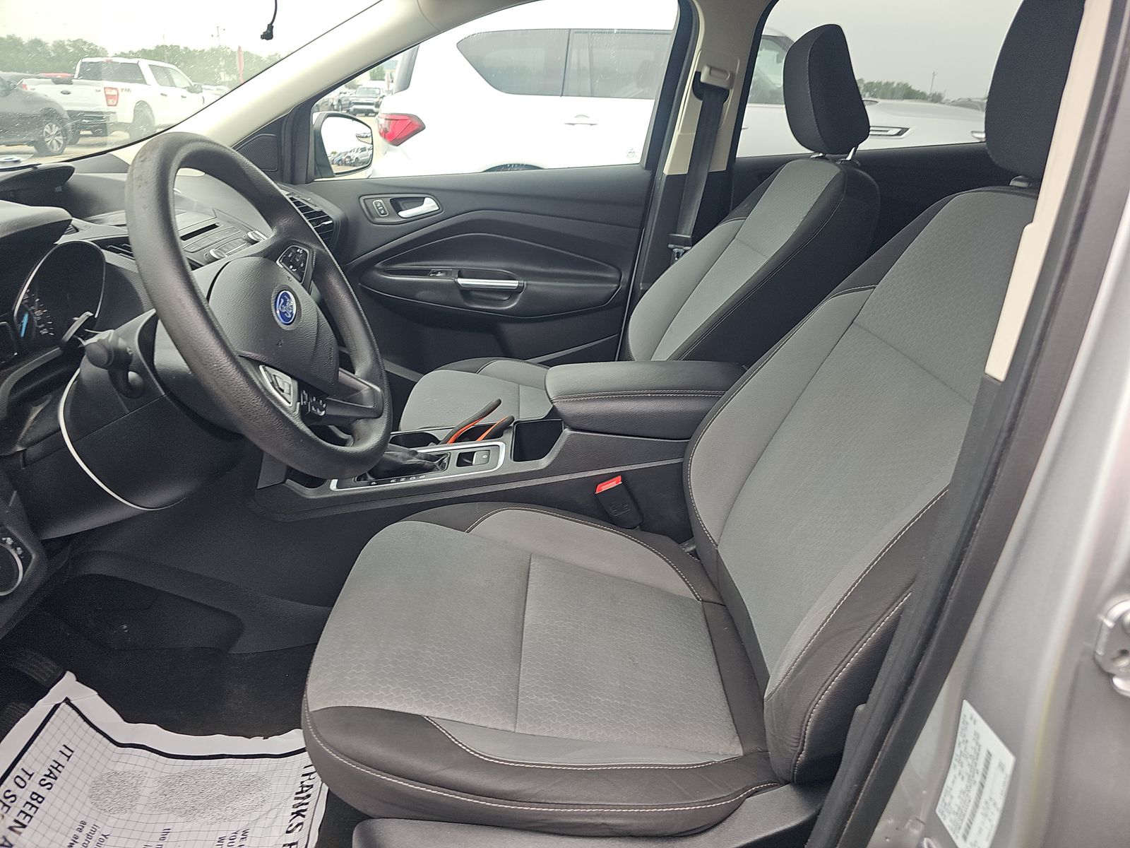 FORD ESCAPE - 8