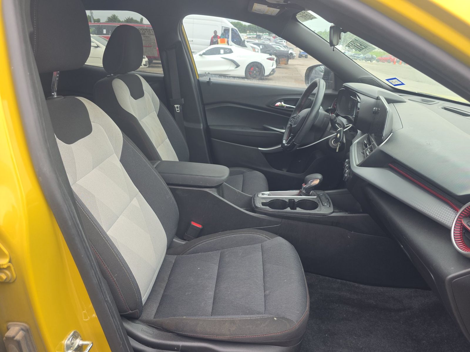 CHEVROLET TRAX - 9