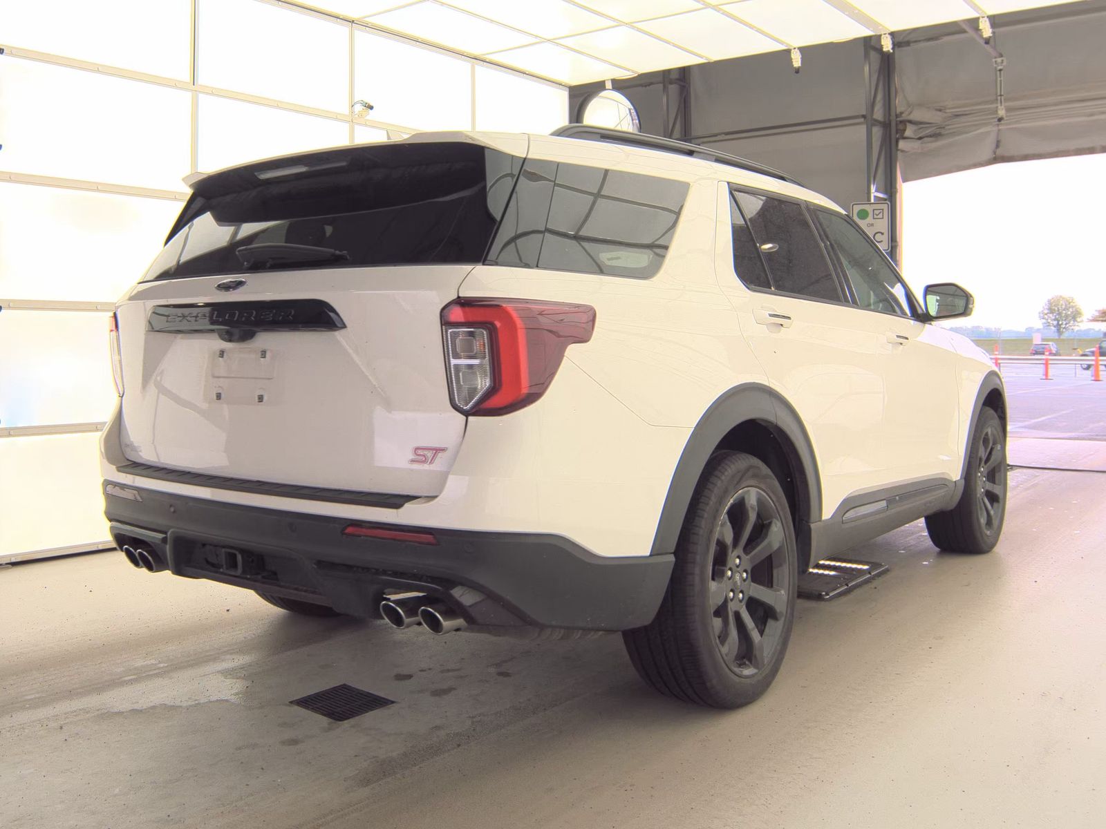 FORD EXPLORER - 6