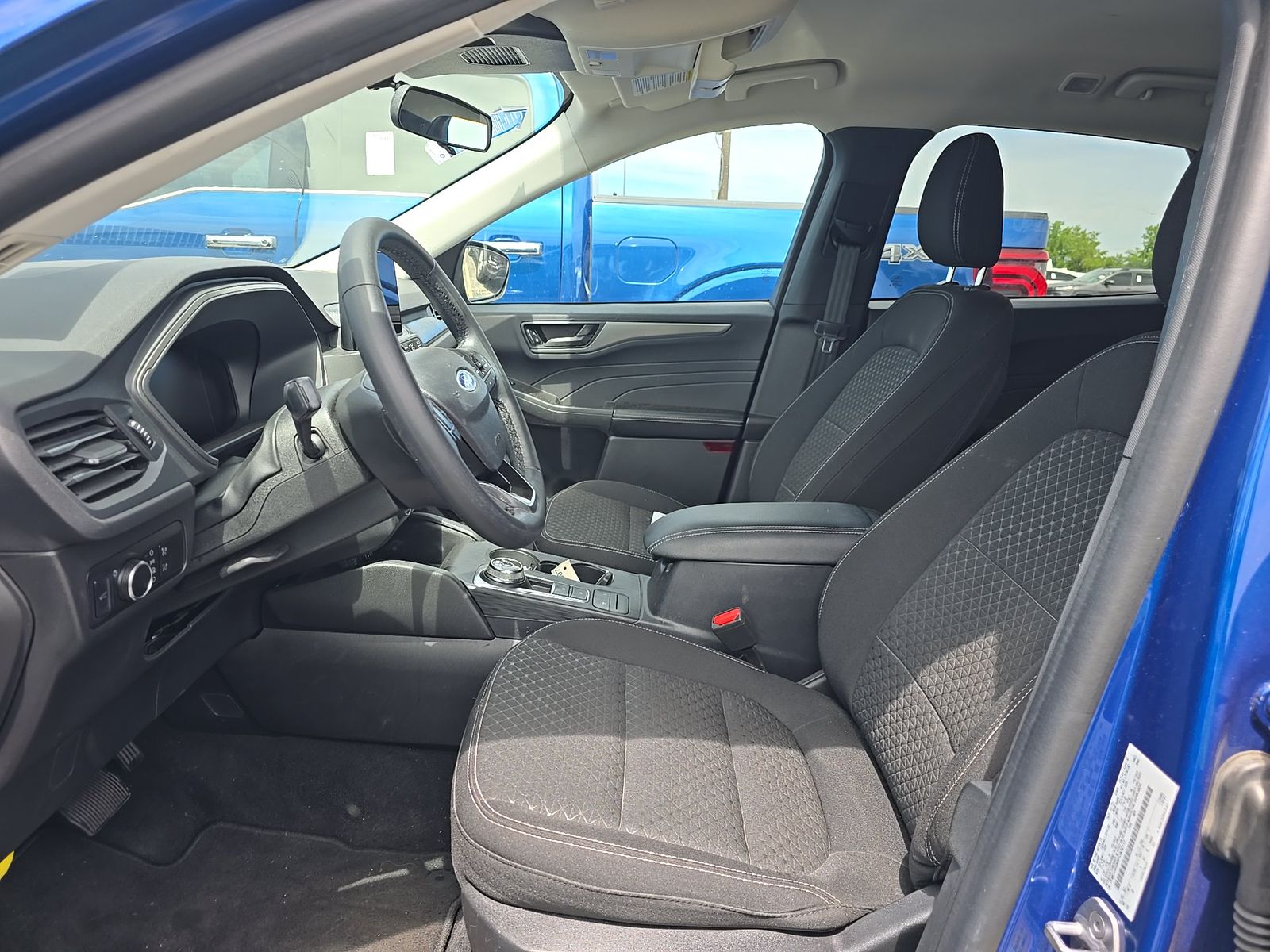 FORD ESCAPE - 8
