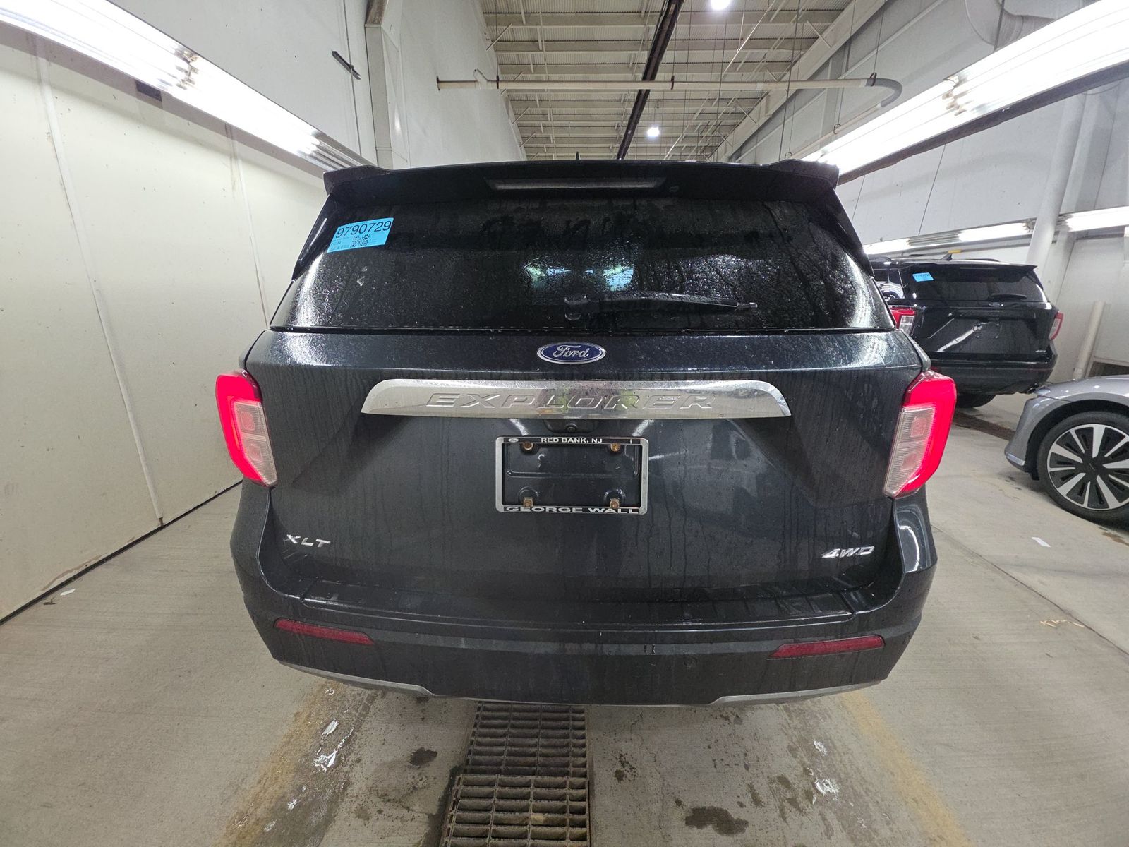 FORD EXPLORER - 6