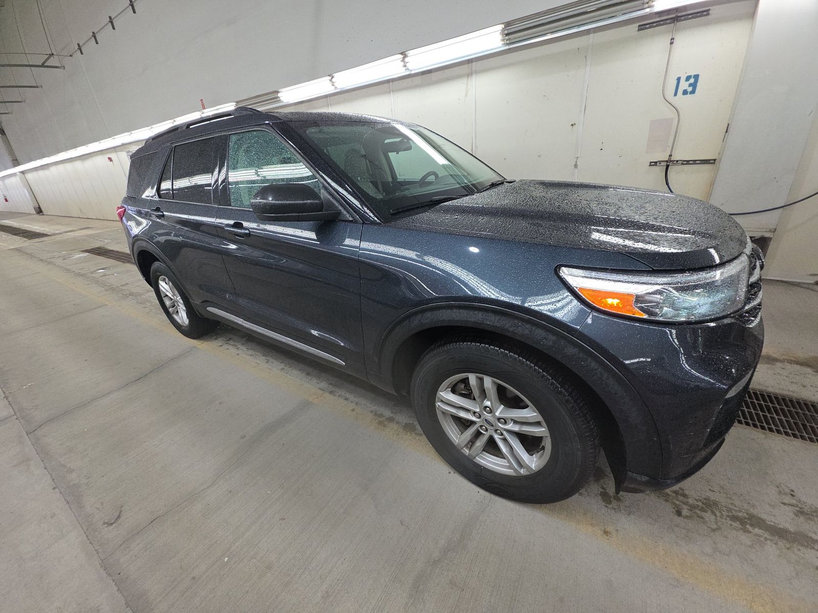 FORD EXPLORER - 4