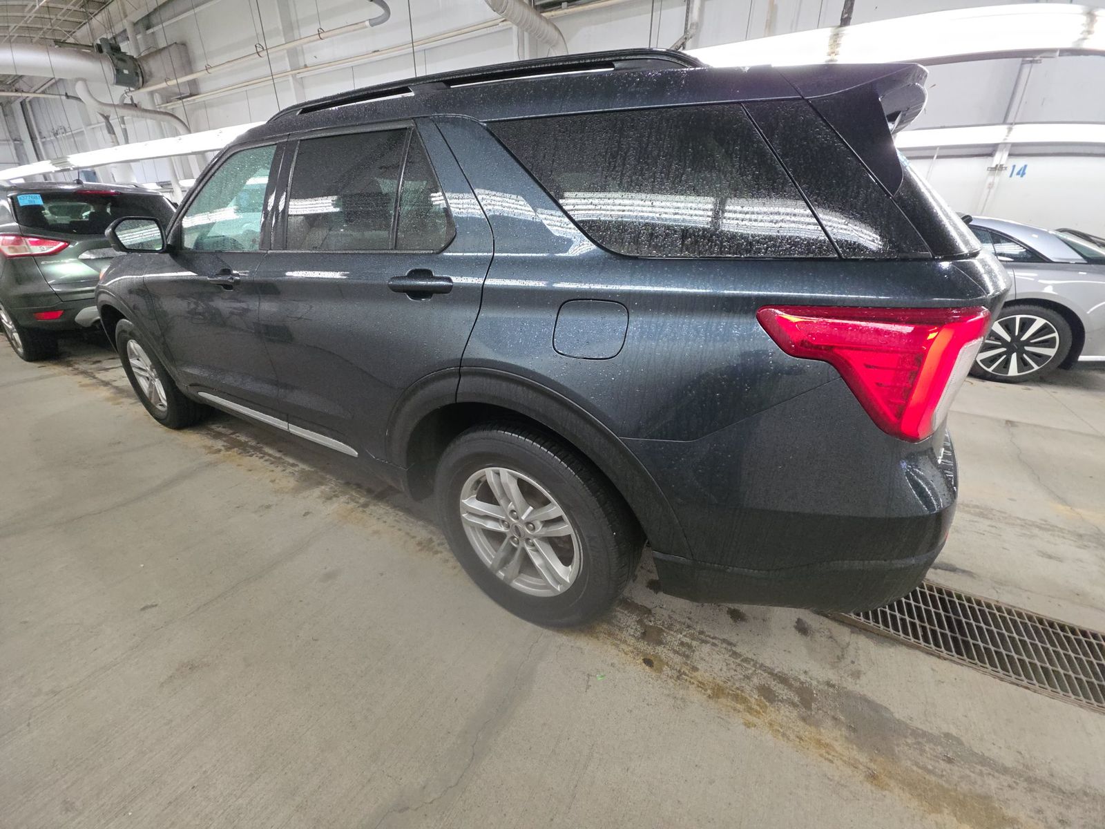 FORD EXPLORER - 7