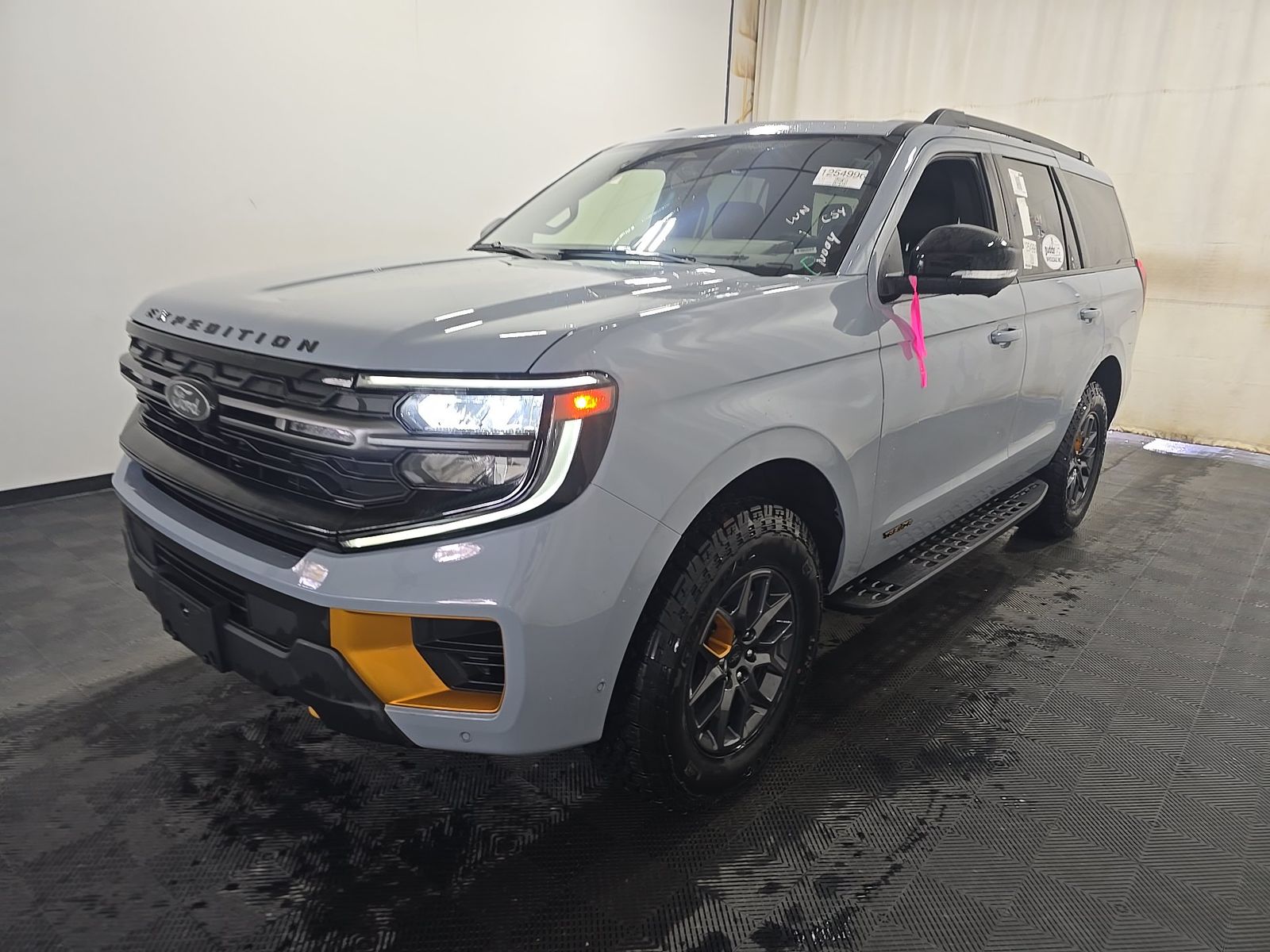 FORD EXPEDITION - 1