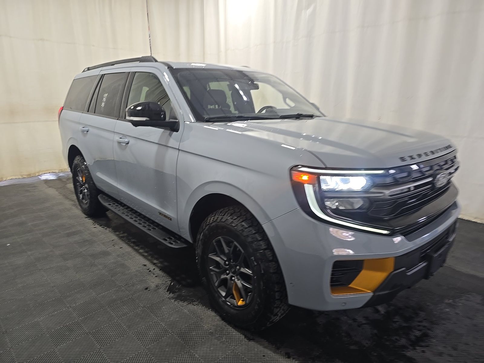 FORD EXPEDITION - 4