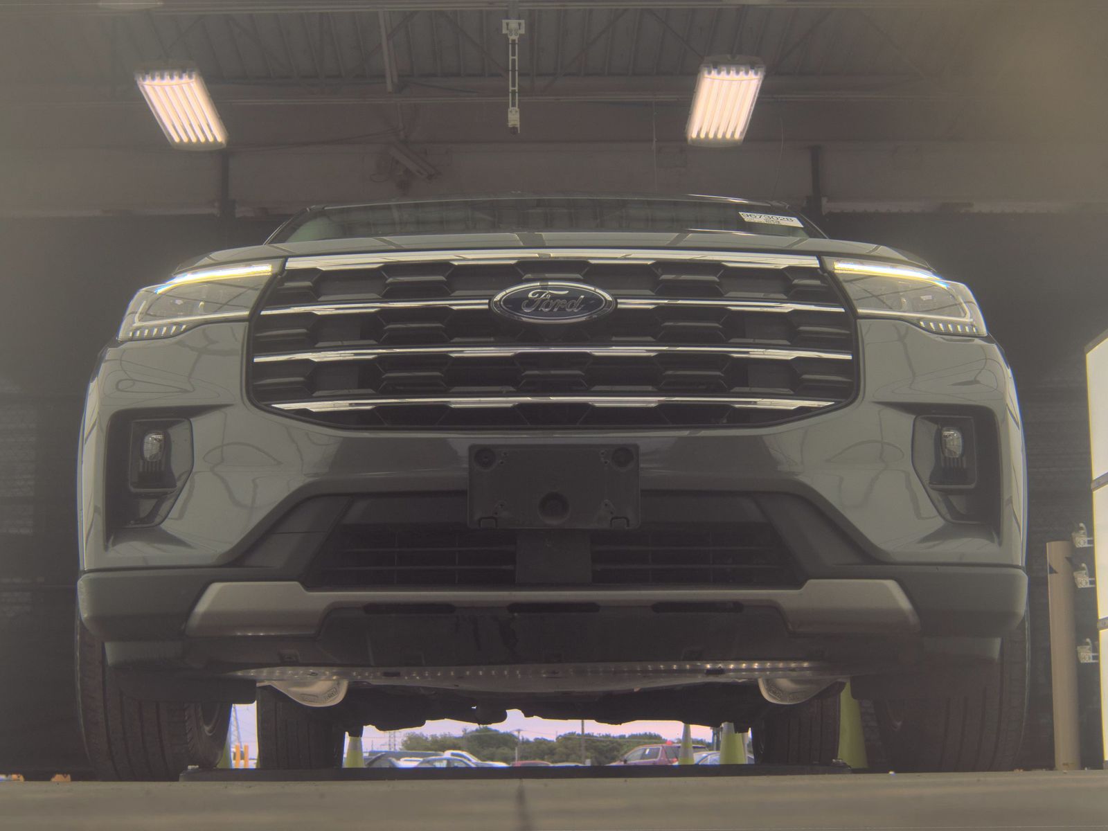 FORD EXPLORER - 4
