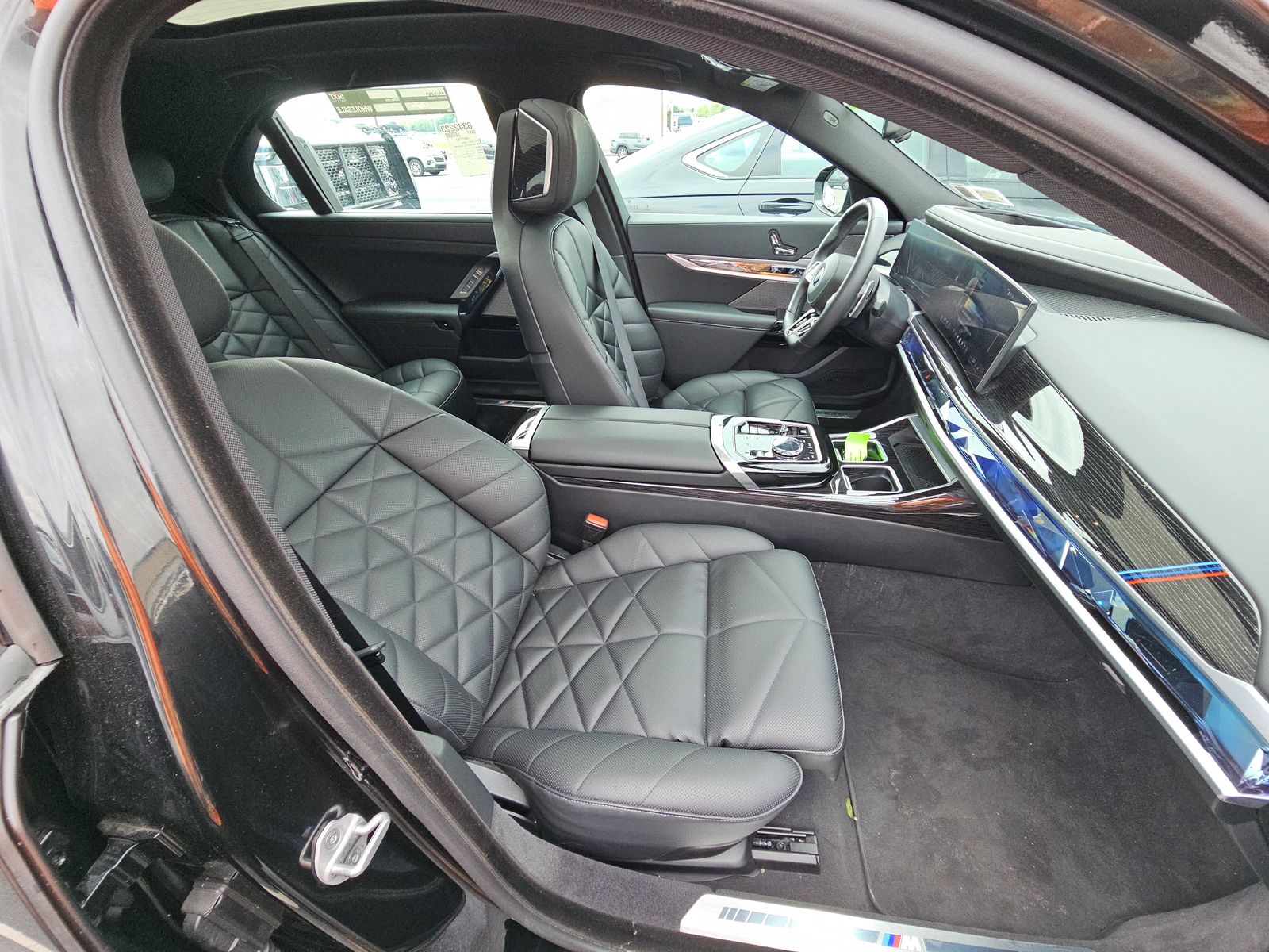 2025 BMW 7 Series 740i xDrive AWD