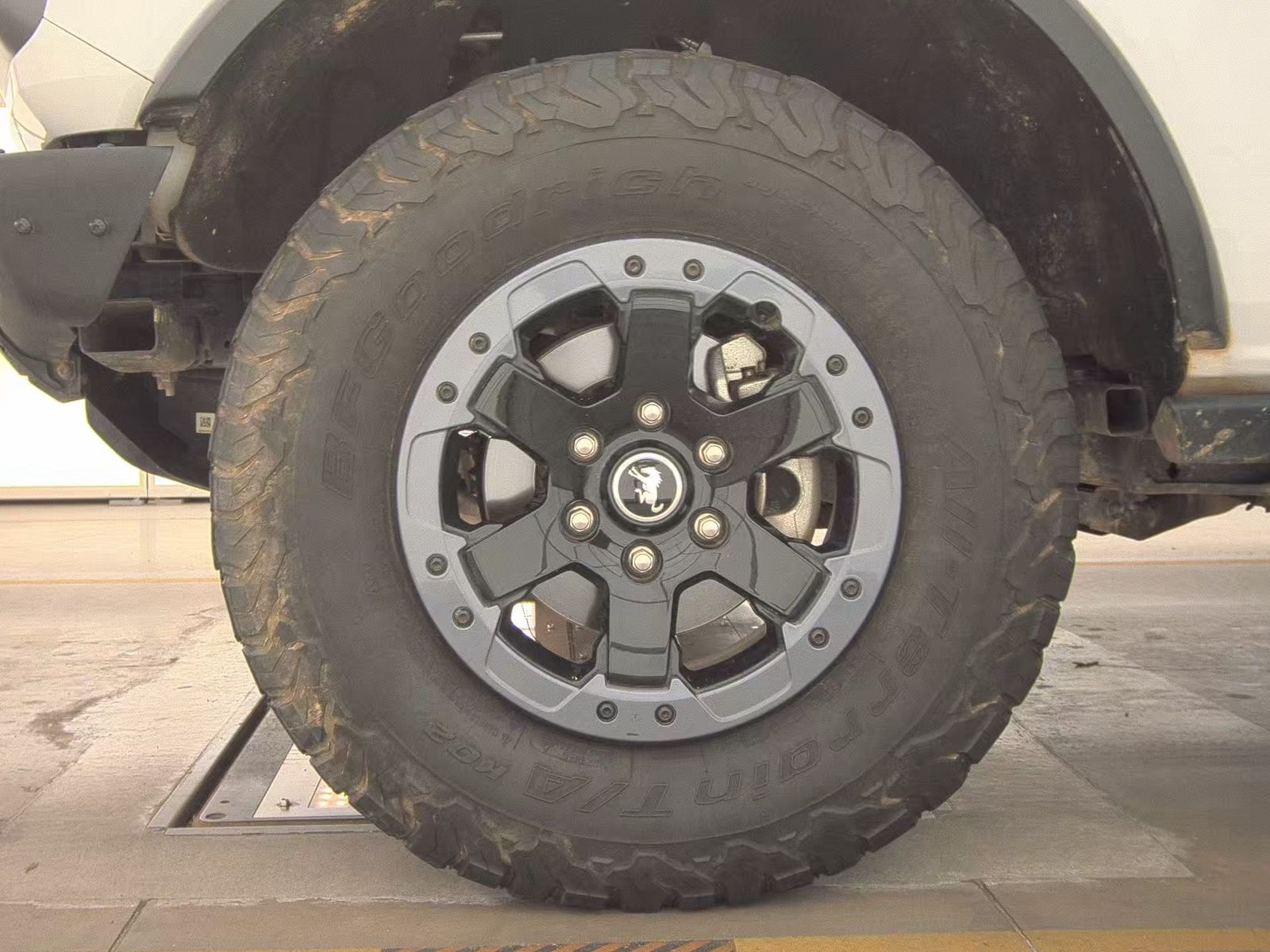 FORD BRONCO - 10