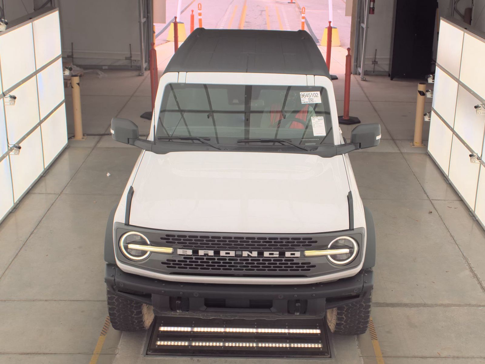FORD BRONCO - 3