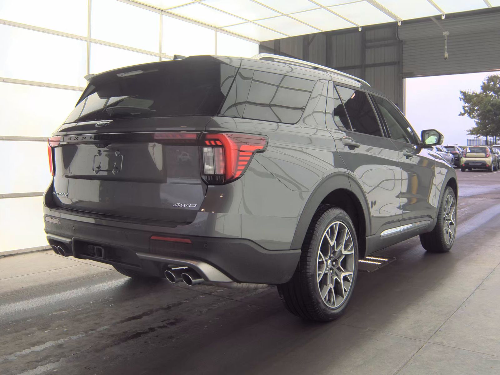 FORD EXPLORER - 6