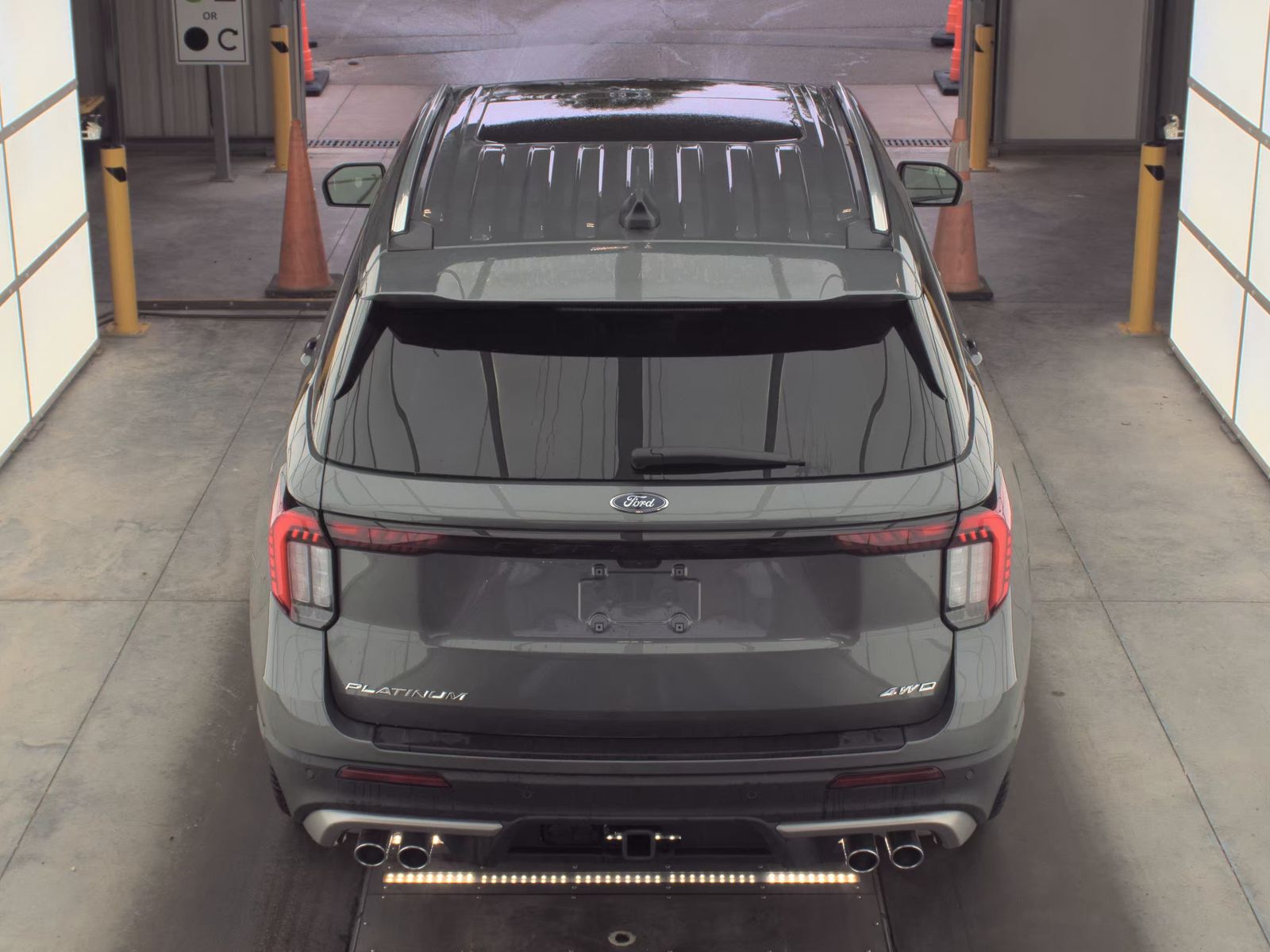 FORD EXPLORER - 7