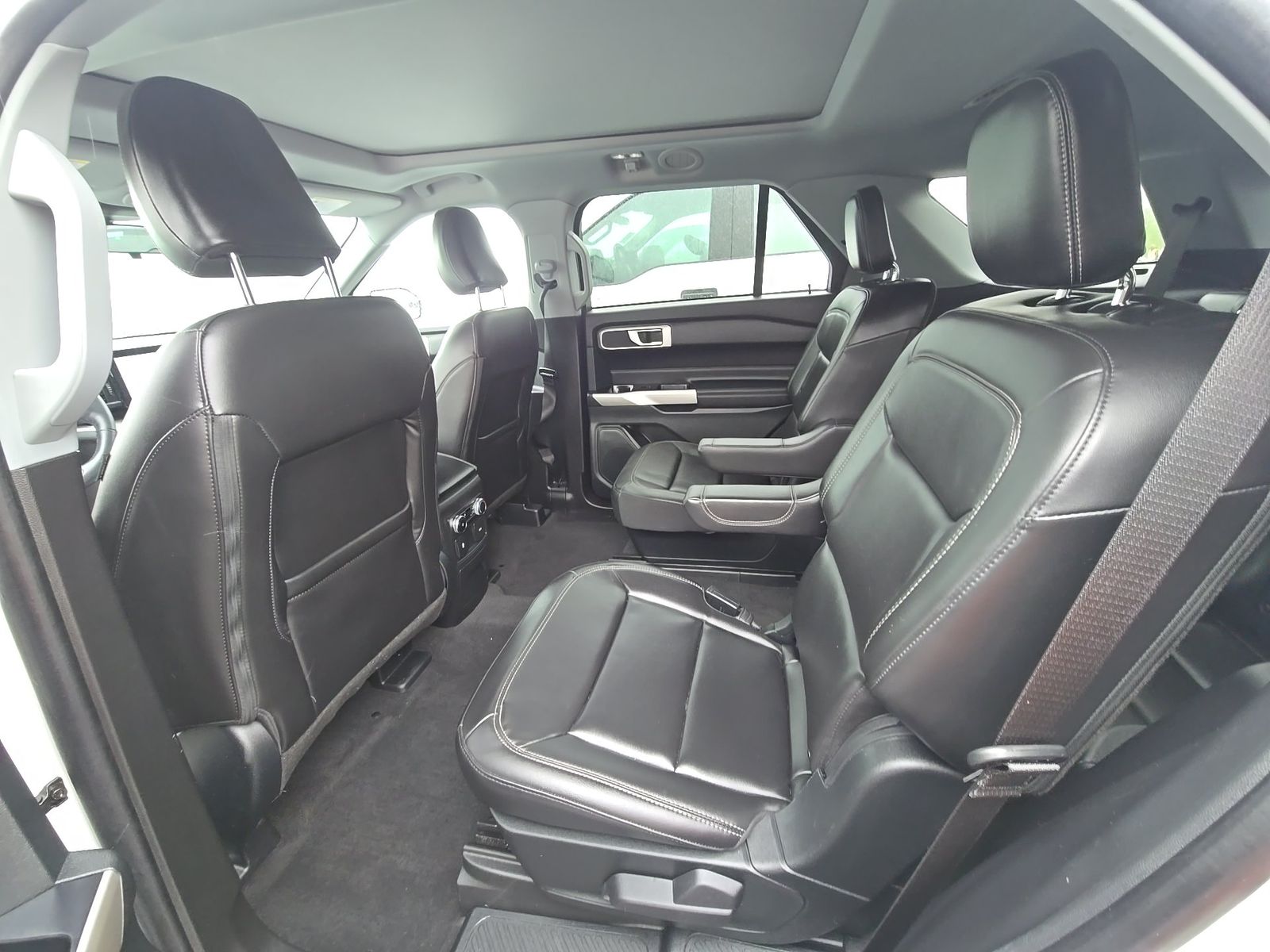 FORD EXPLORER - 8