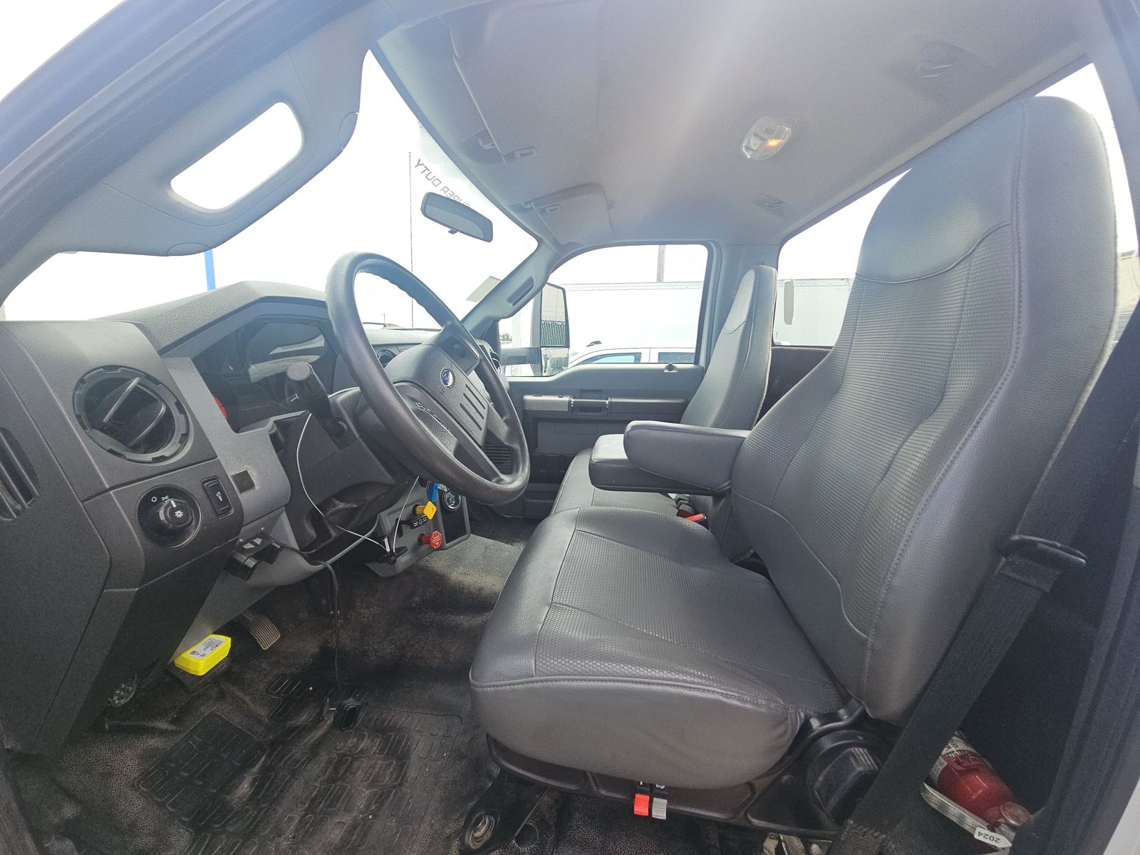 FORD F-750 - 8