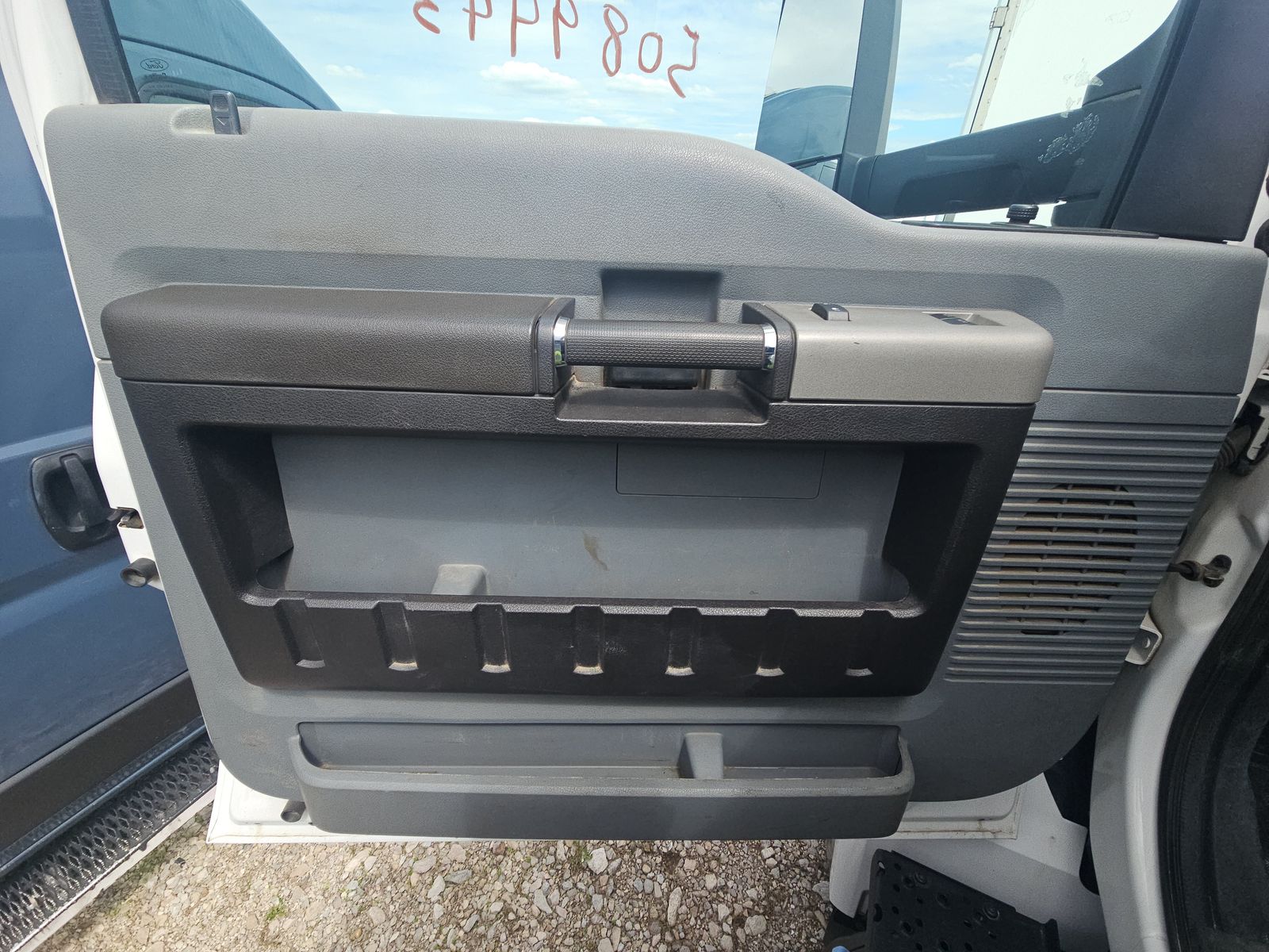 FORD F-750 - 10