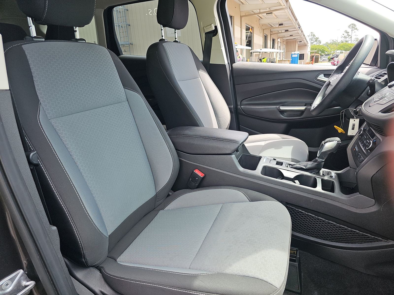 FORD ESCAPE - 9