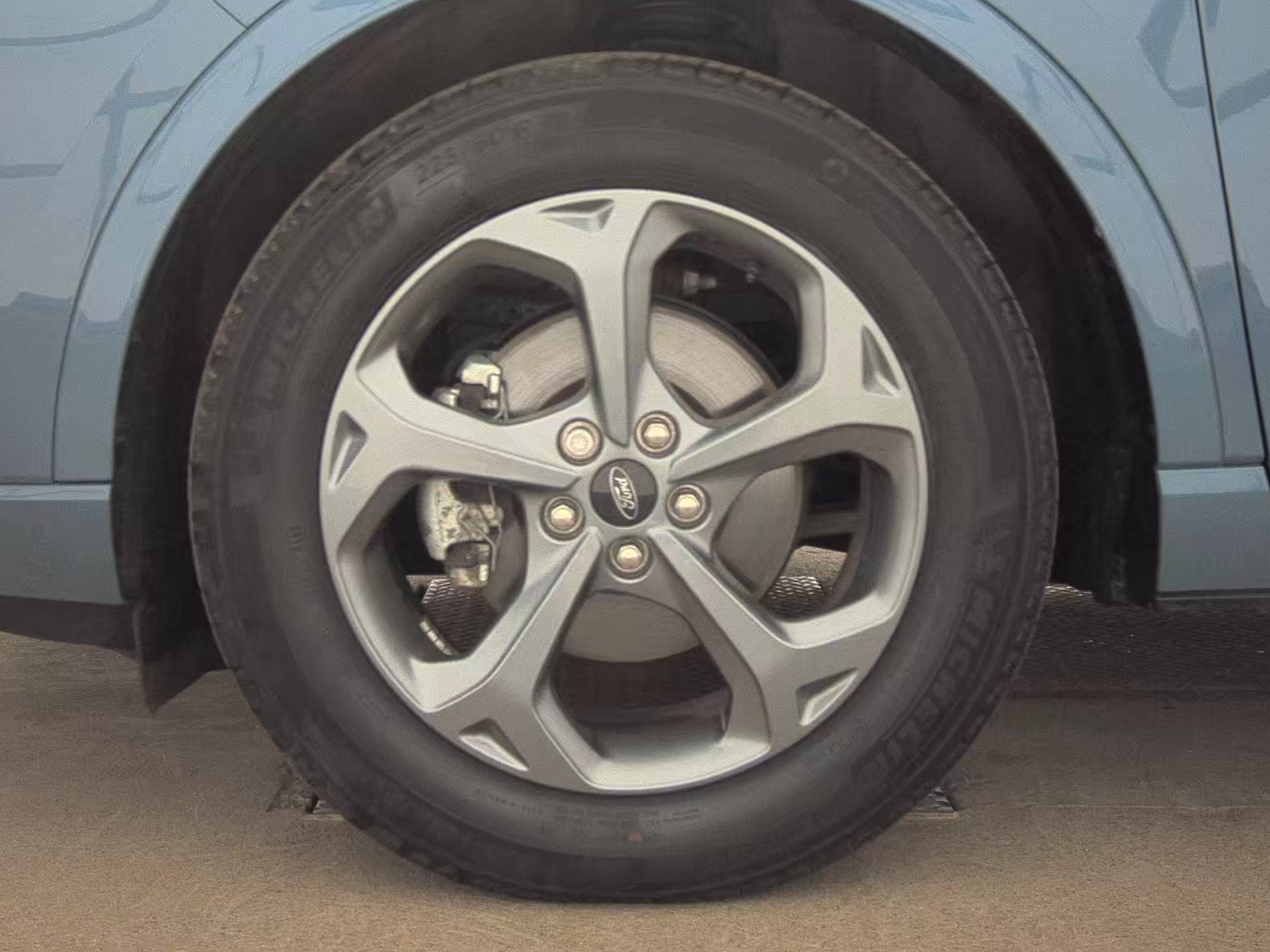 FORD ESCAPE - 10