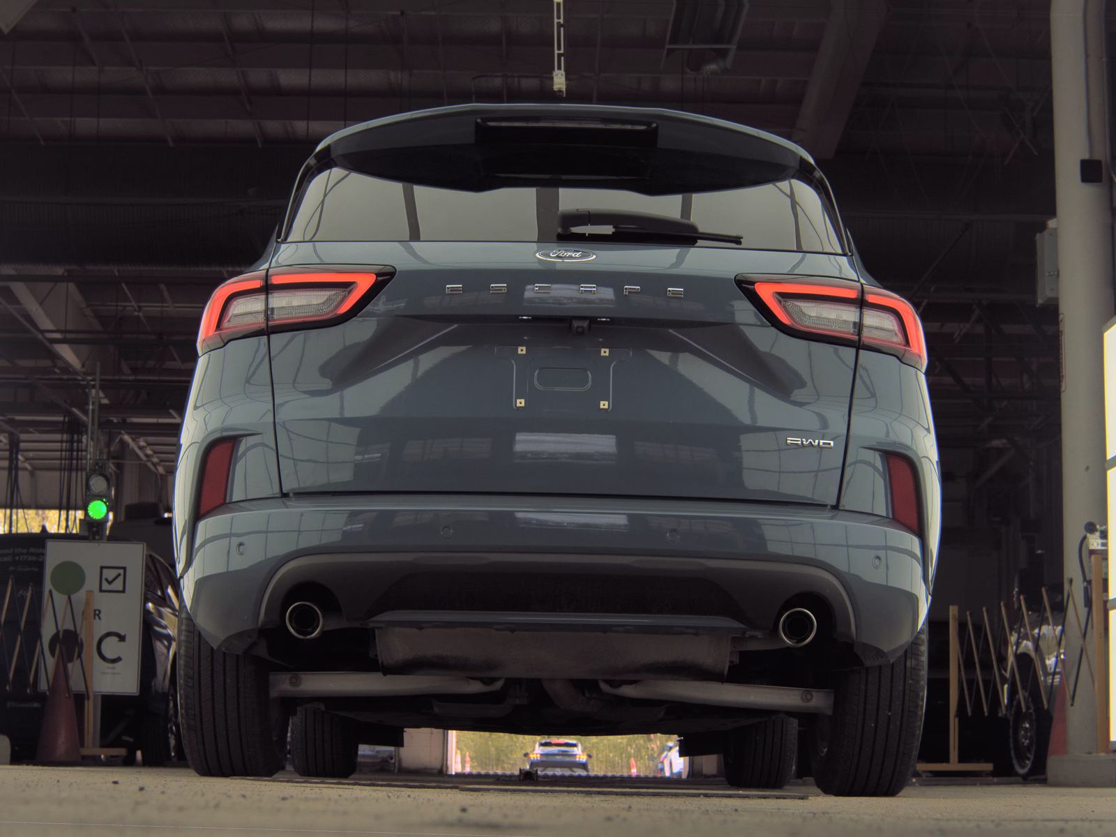 FORD ESCAPE - 8
