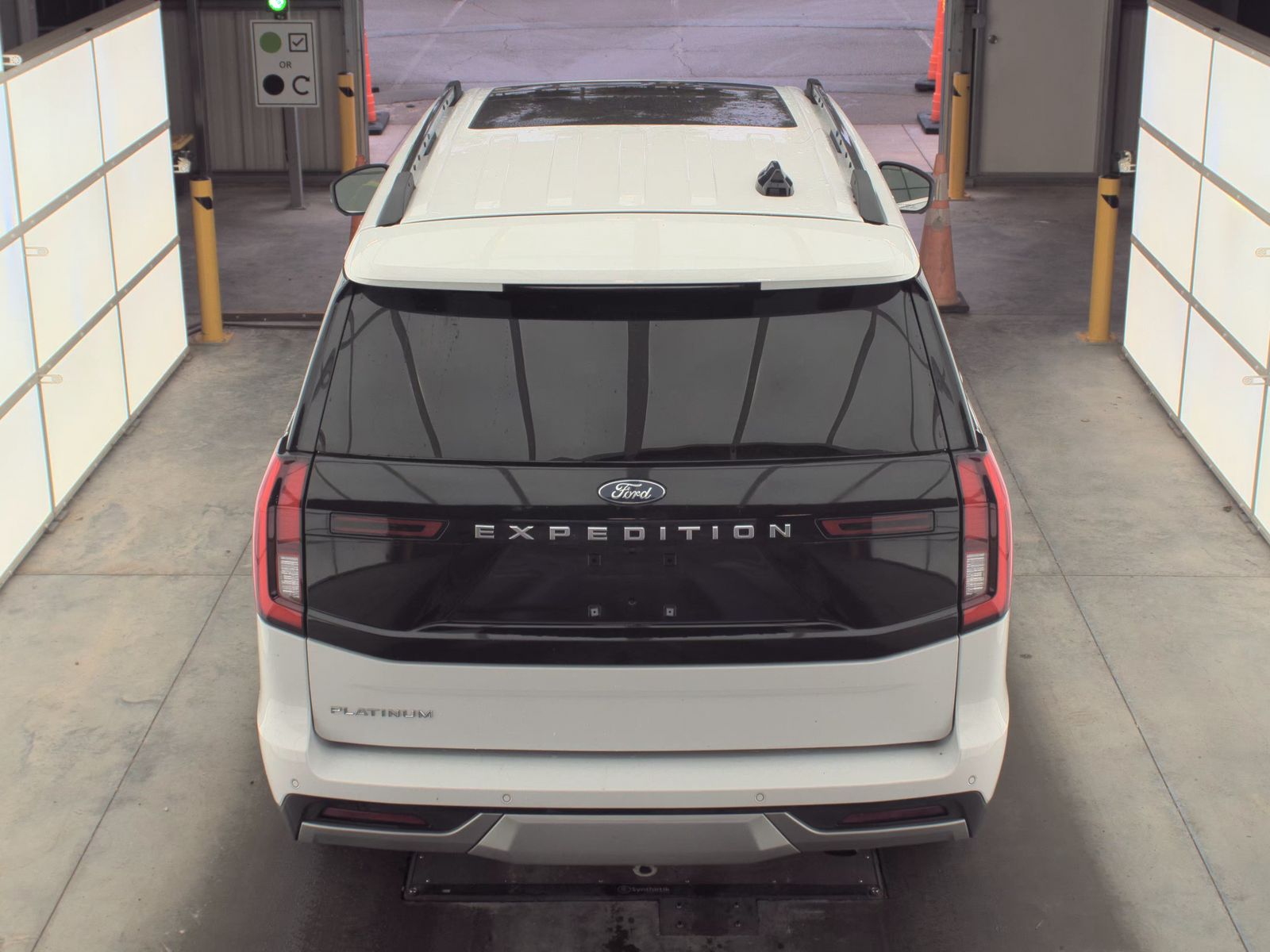 FORD EXPEDITION - 7