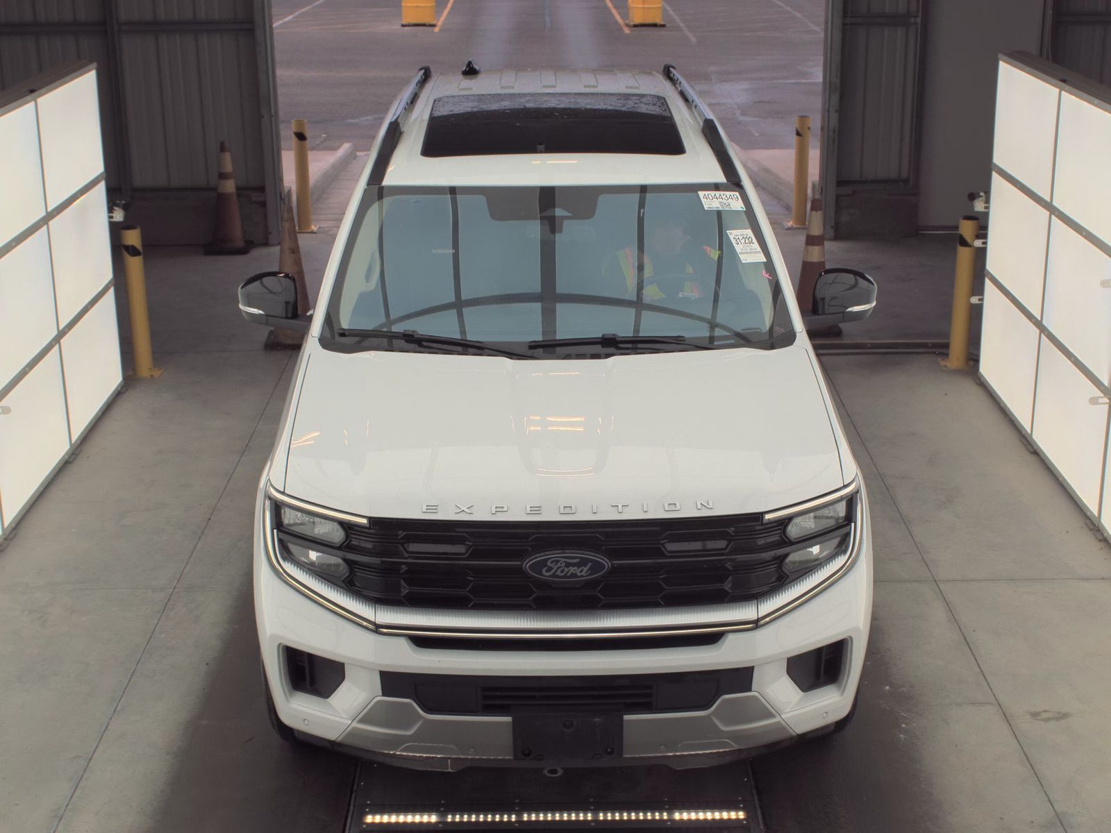 FORD EXPEDITION - 3