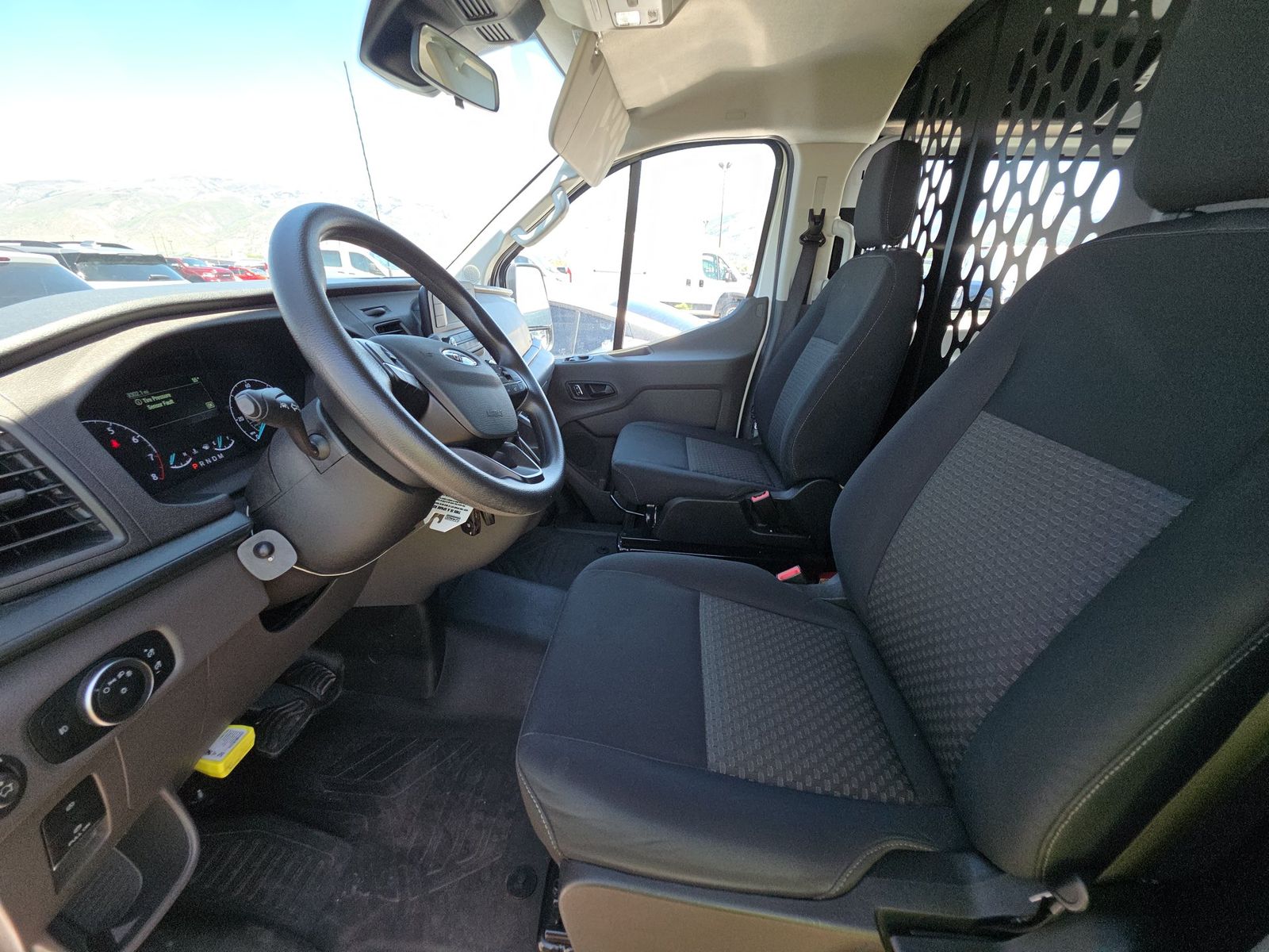 FORD TRANSIT 250 - 8