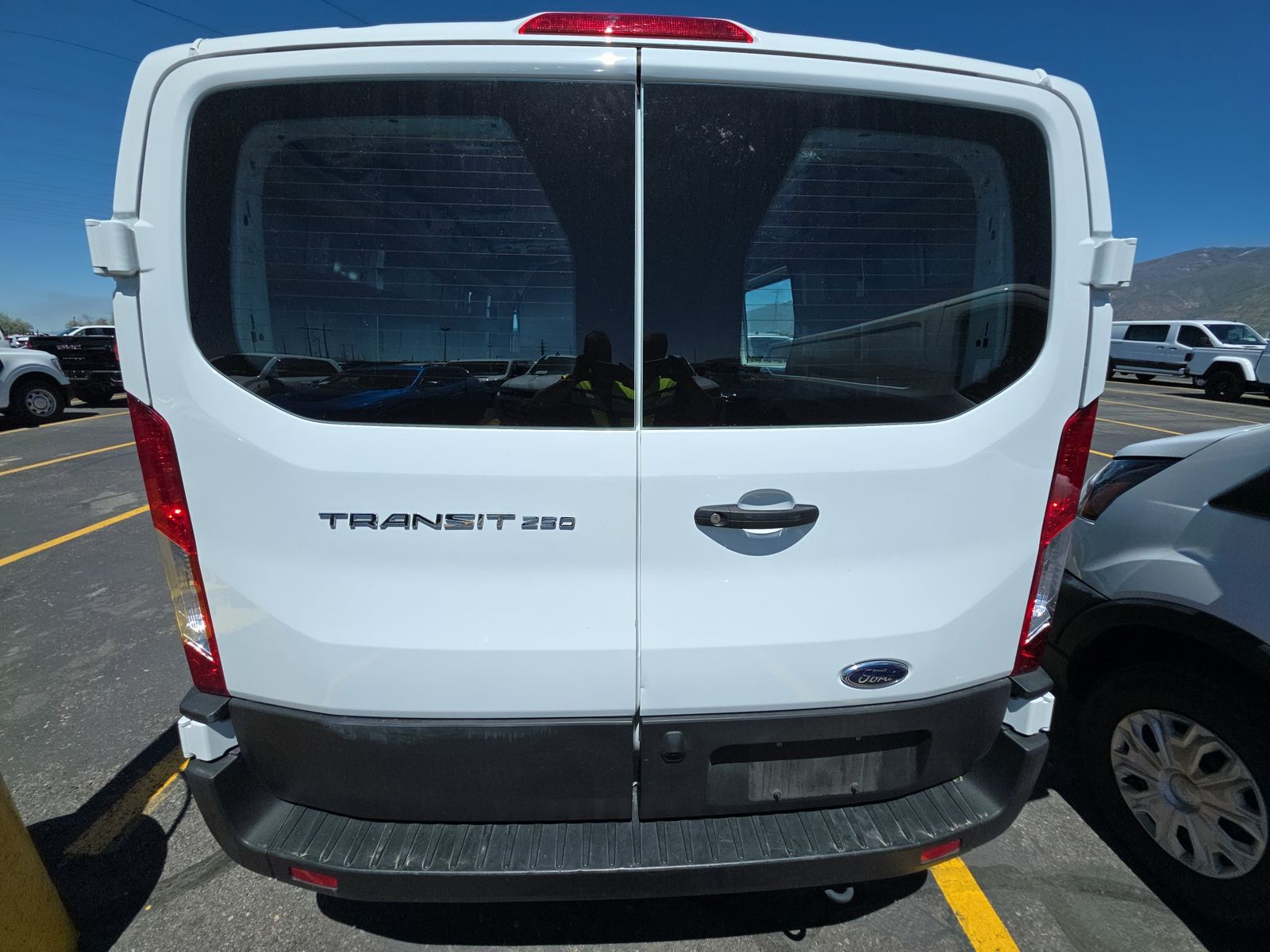 FORD TRANSIT 250 - 6