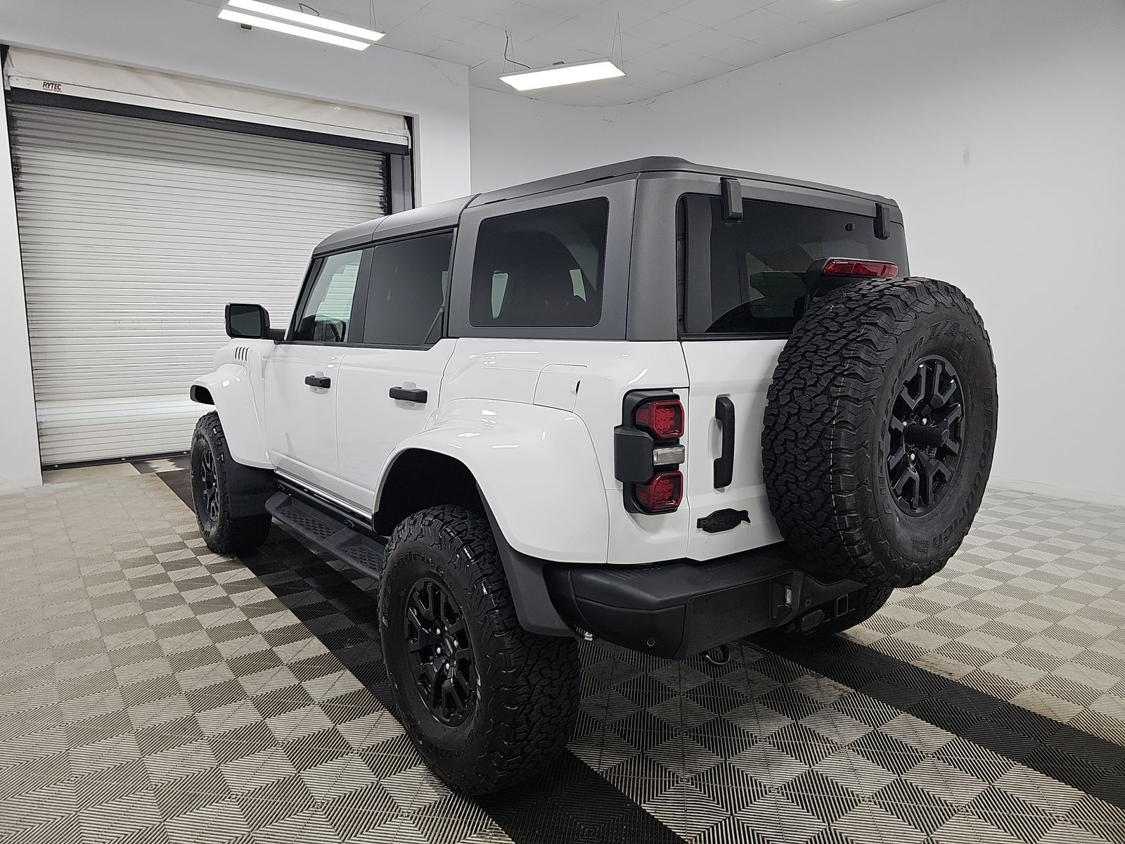 FORD BRONCO - 7