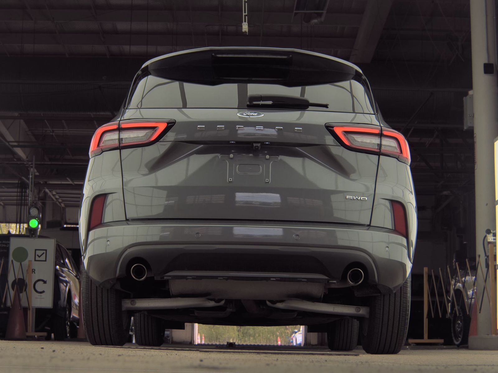 FORD ESCAPE - 8