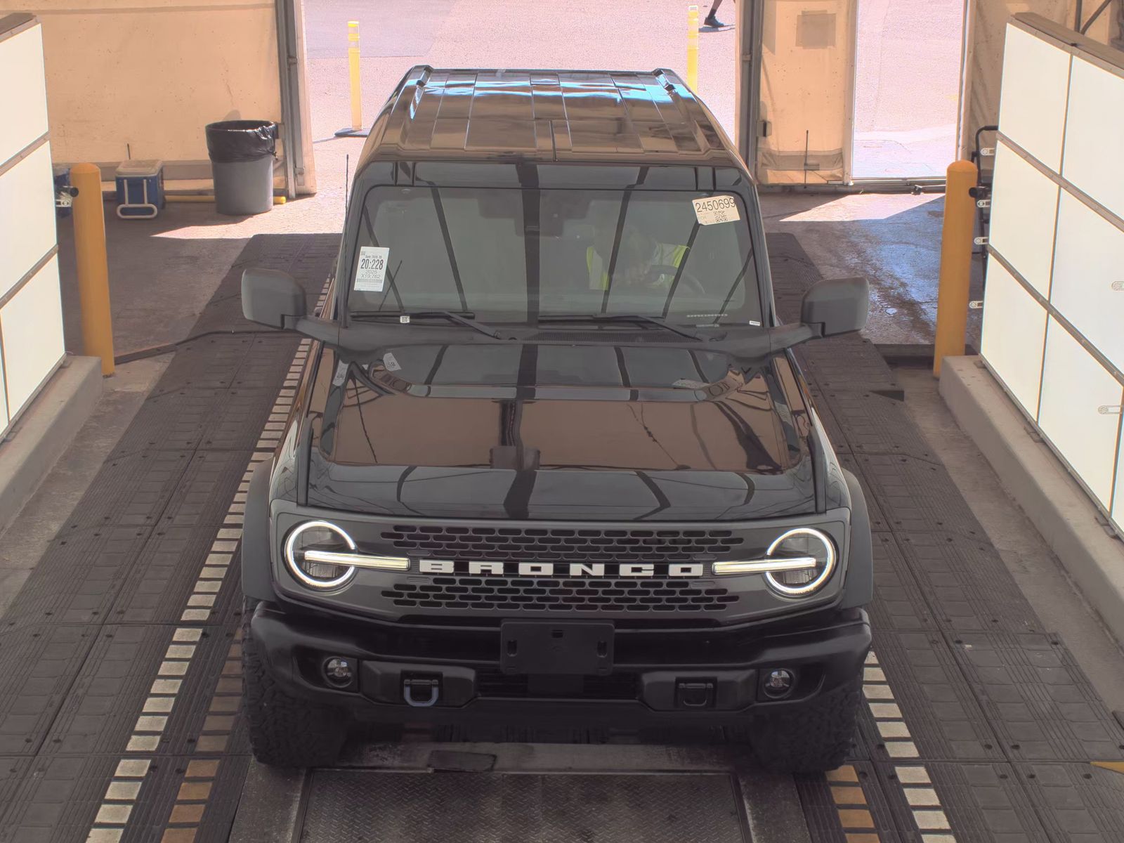FORD BRONCO - 3