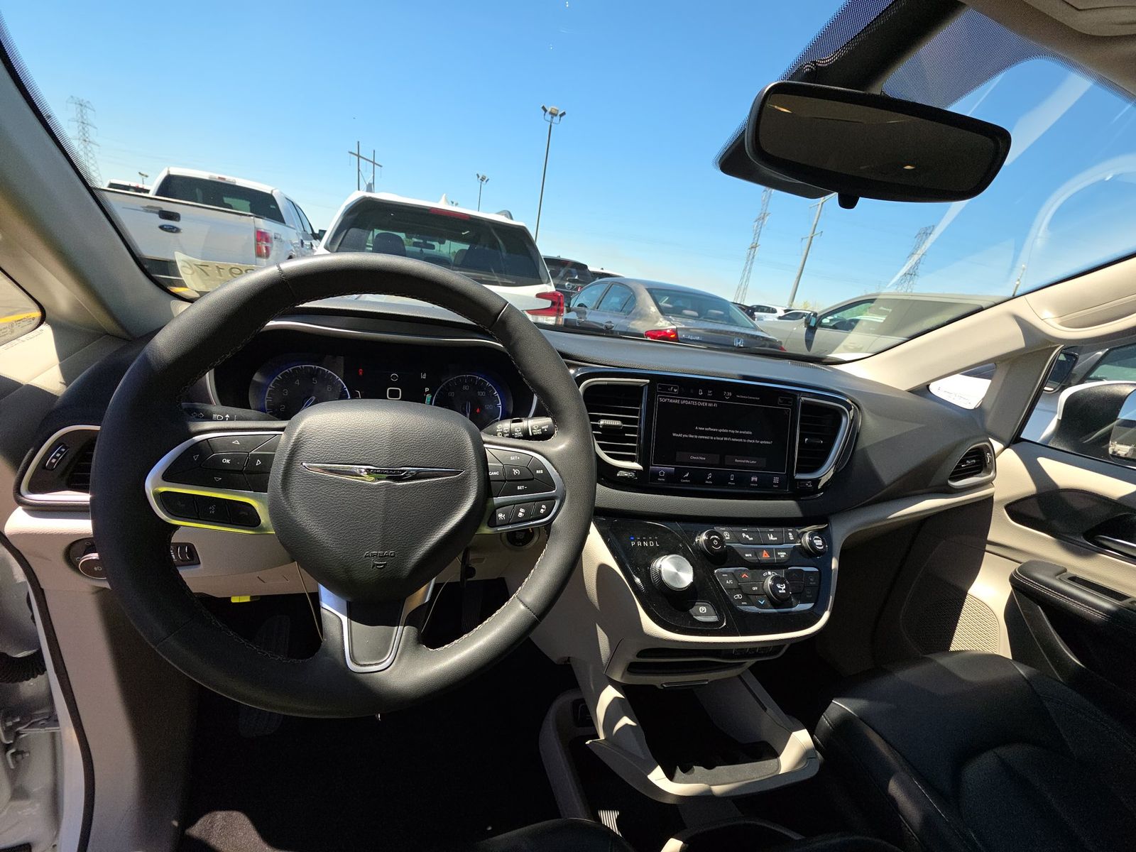 2023 Chrysler Pacifica Touring L FWD