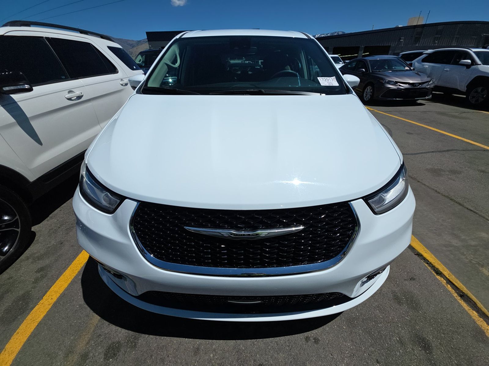 2023 Chrysler Pacifica Touring L FWD