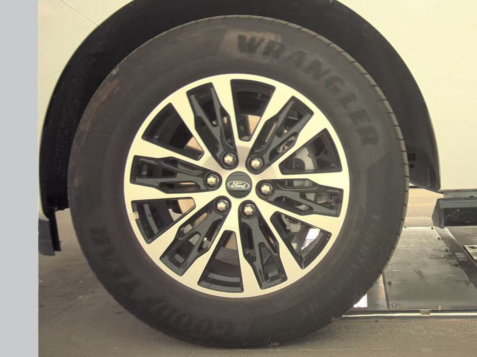 FORD EXPEDITION MAX - 10