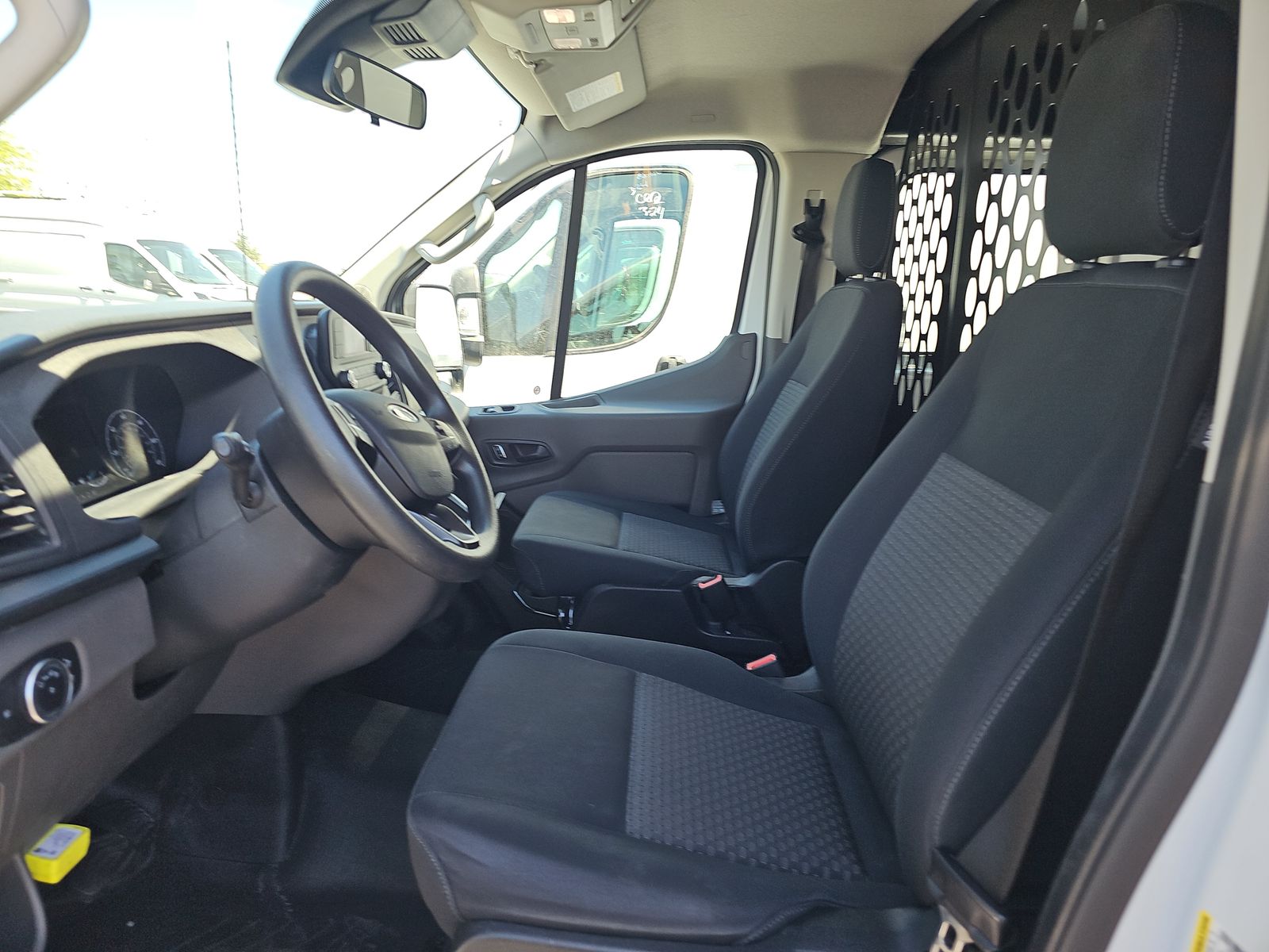 FORD TRANSIT 250 - 8