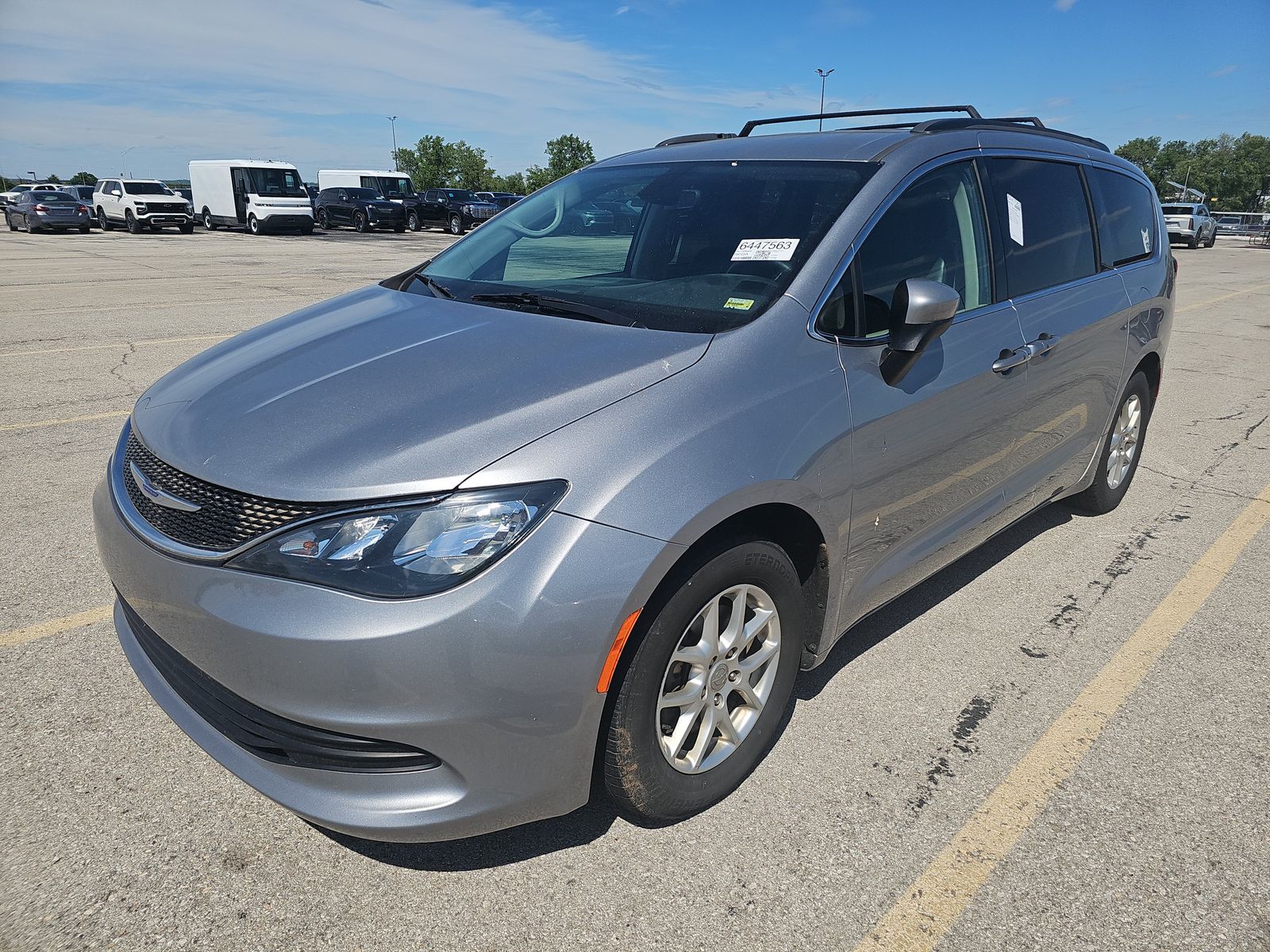 CHRYSLER VOYAGER - 1