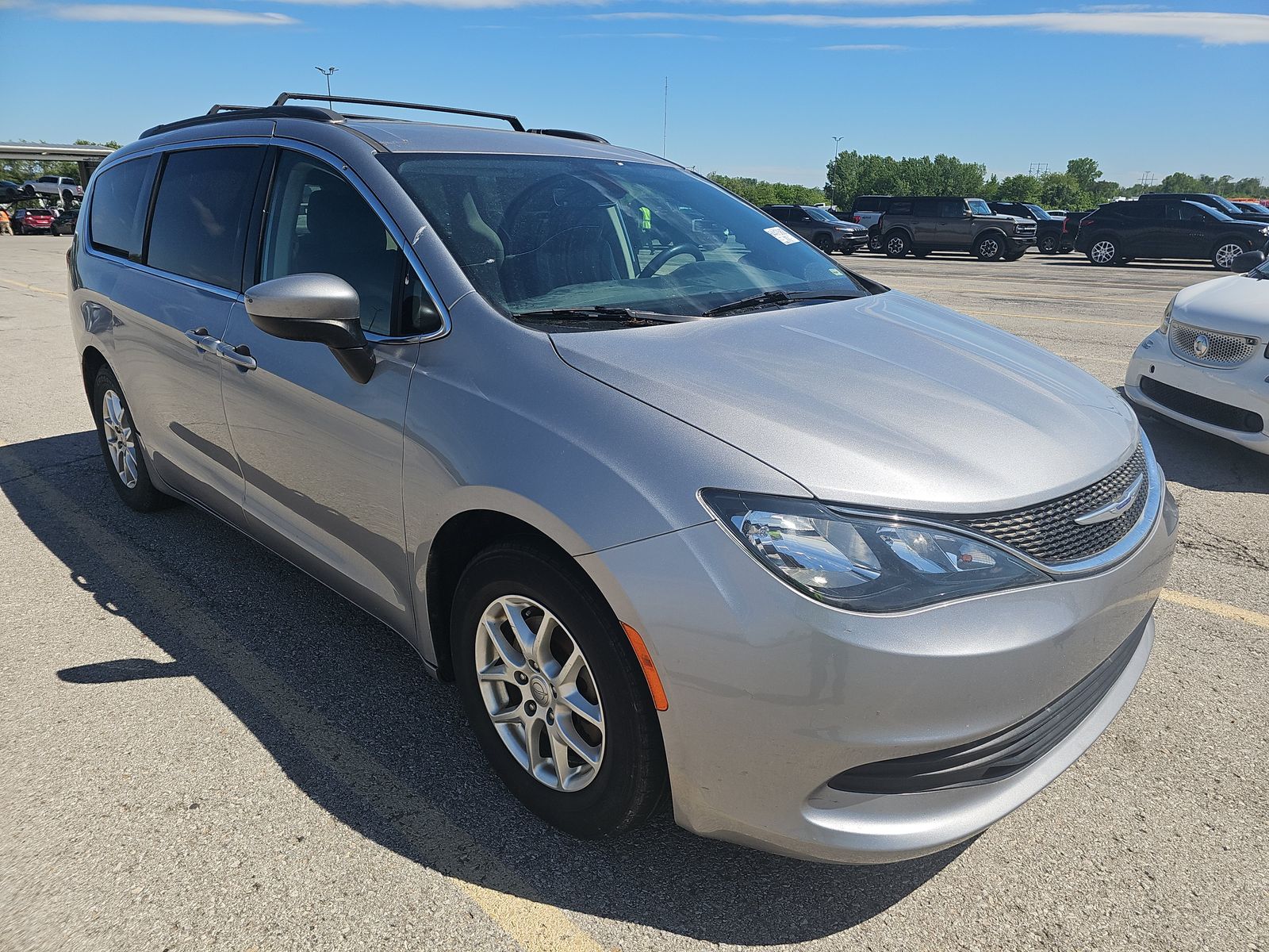 CHRYSLER VOYAGER - 4