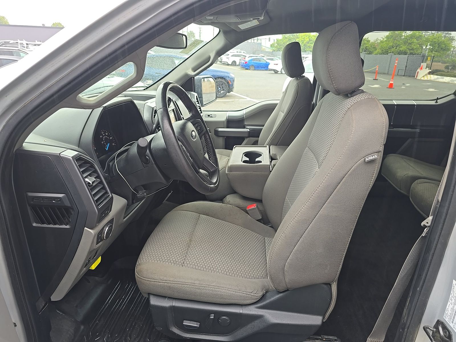 FORD F-150 - 8