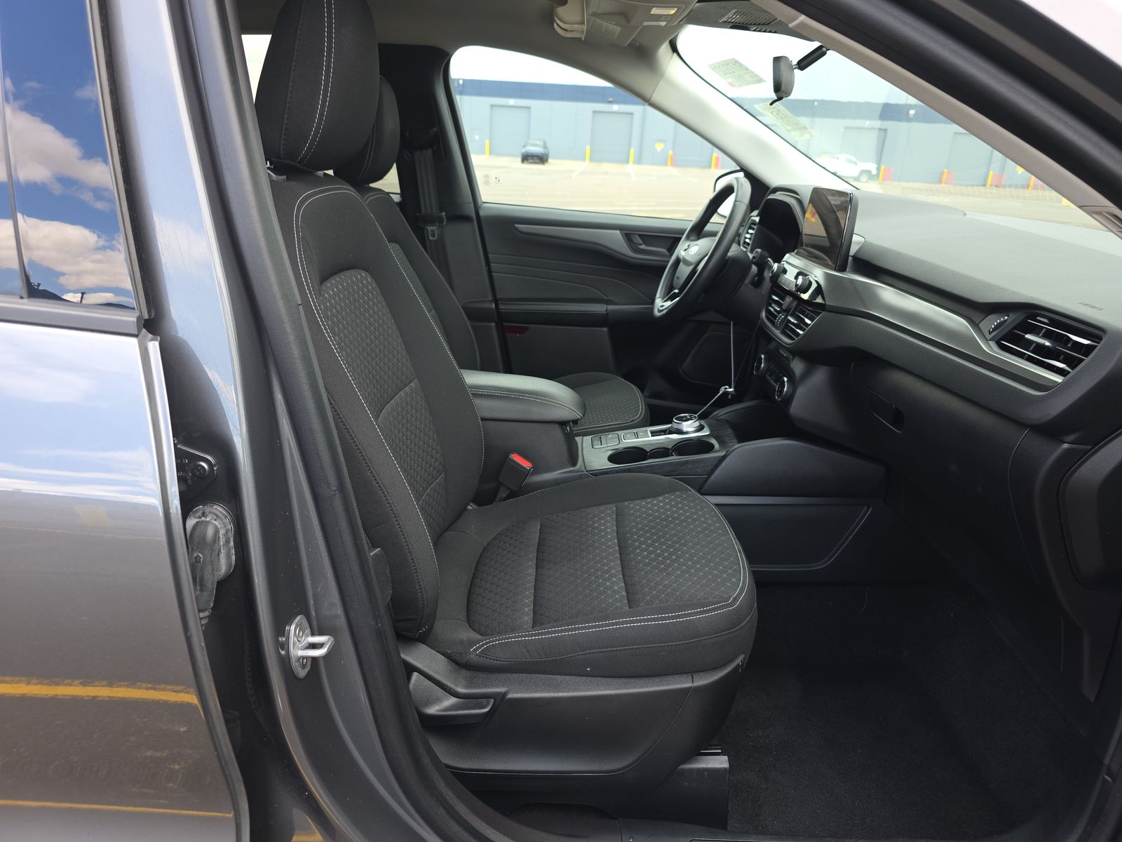 FORD ESCAPE - 9
