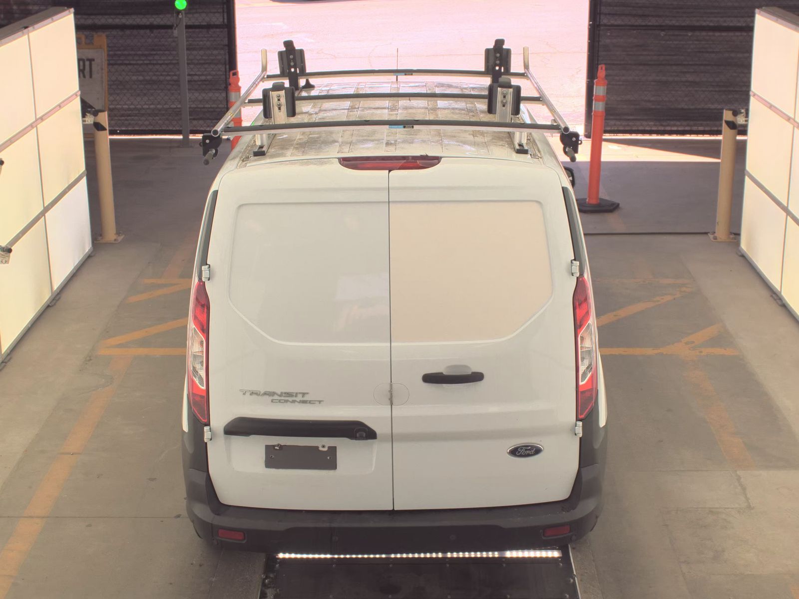 FORD TRANSIT CONNECT - 6