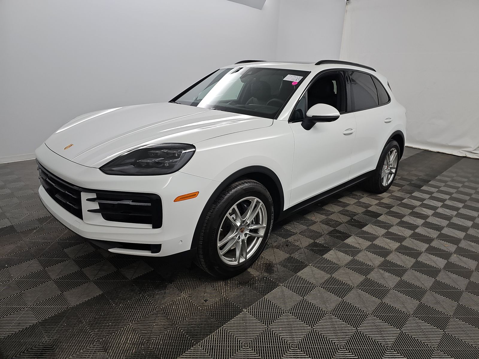 PORSCHE CAYENNE - 1