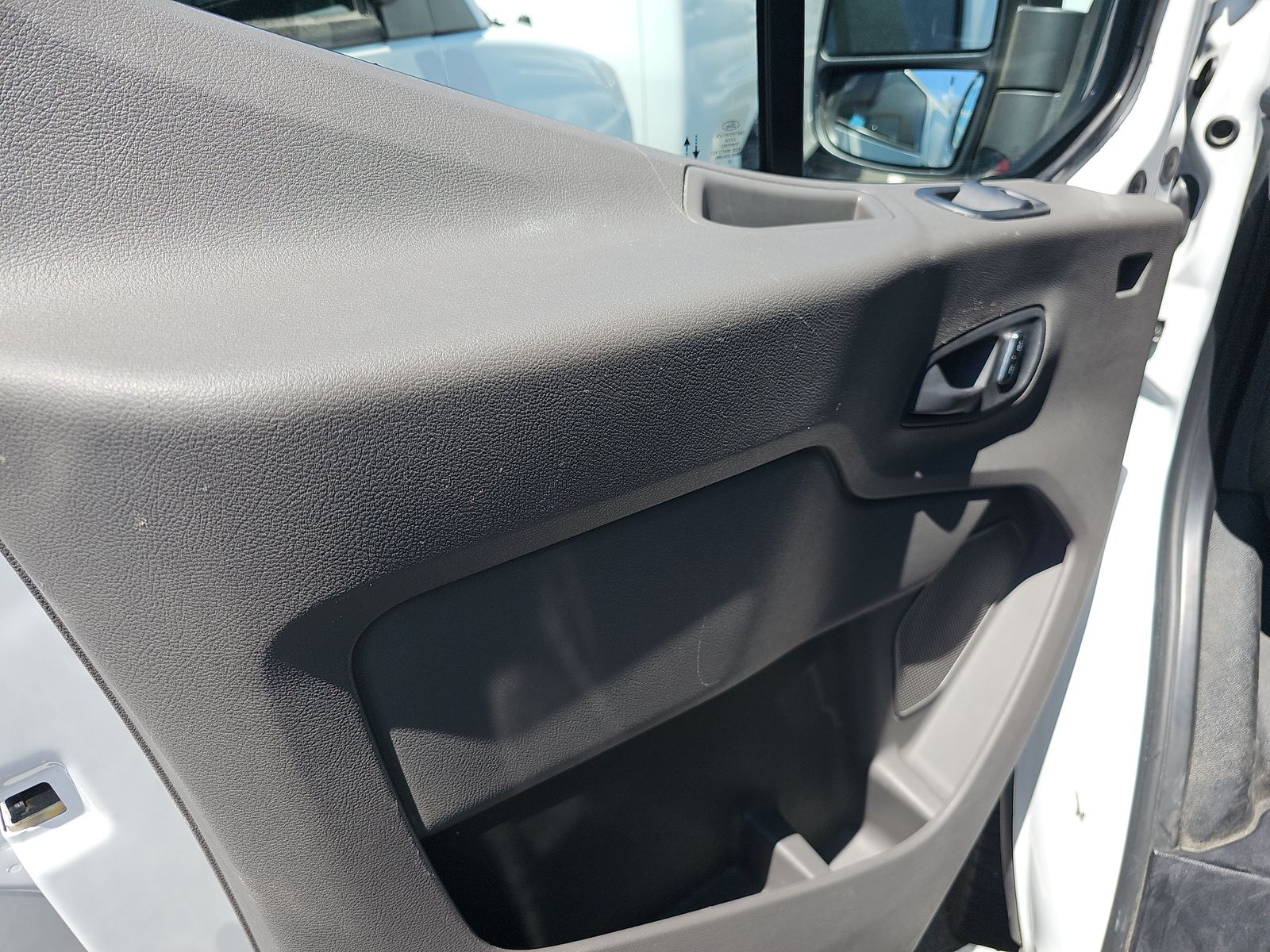 FORD TRANSIT 250 - 10