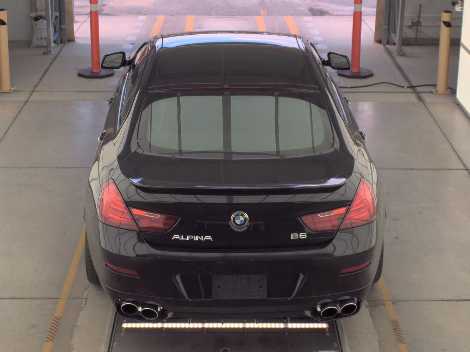 BMW 6 SERIES - 6