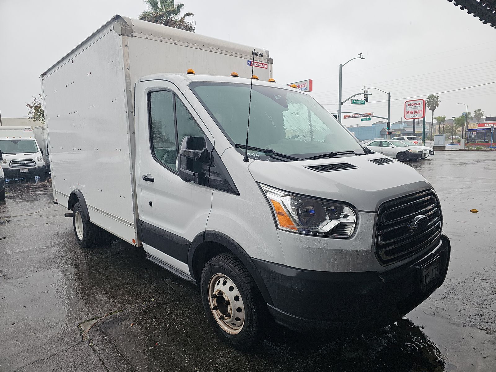 FORD TRANSIT 350 - 4