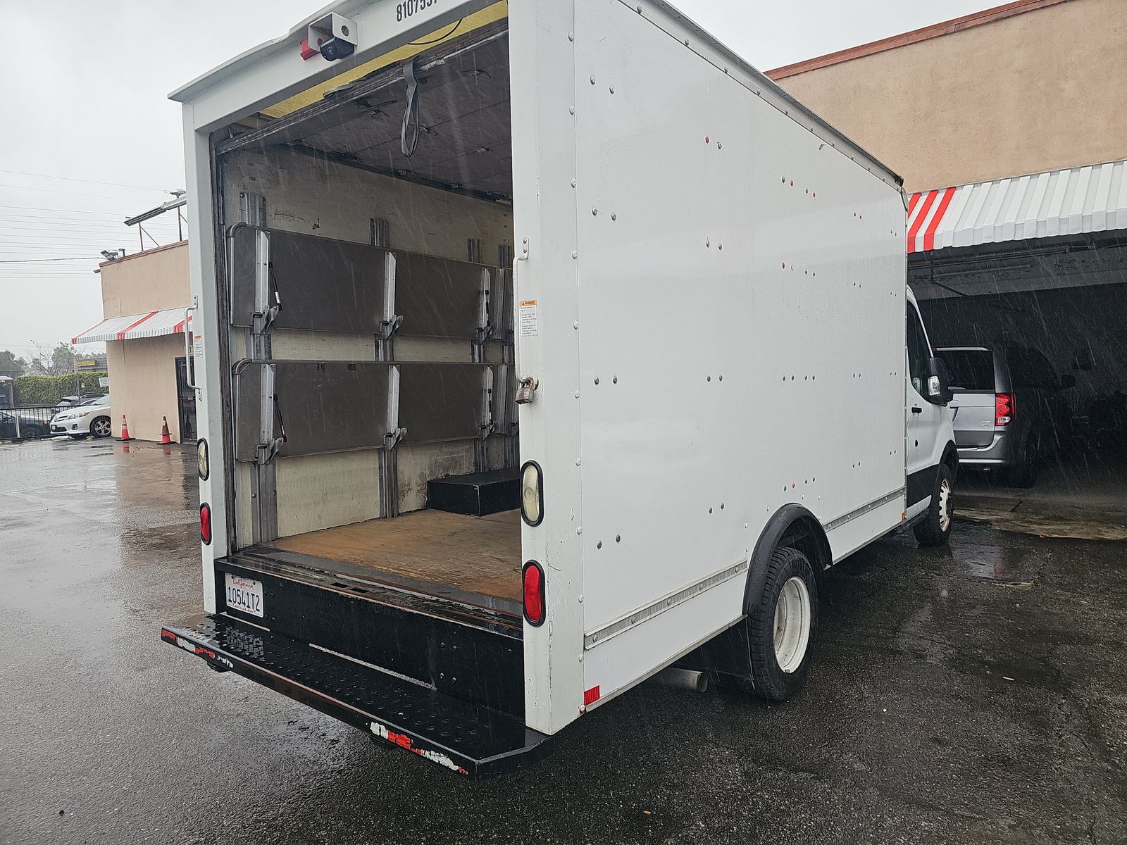 FORD TRANSIT 350 - 5