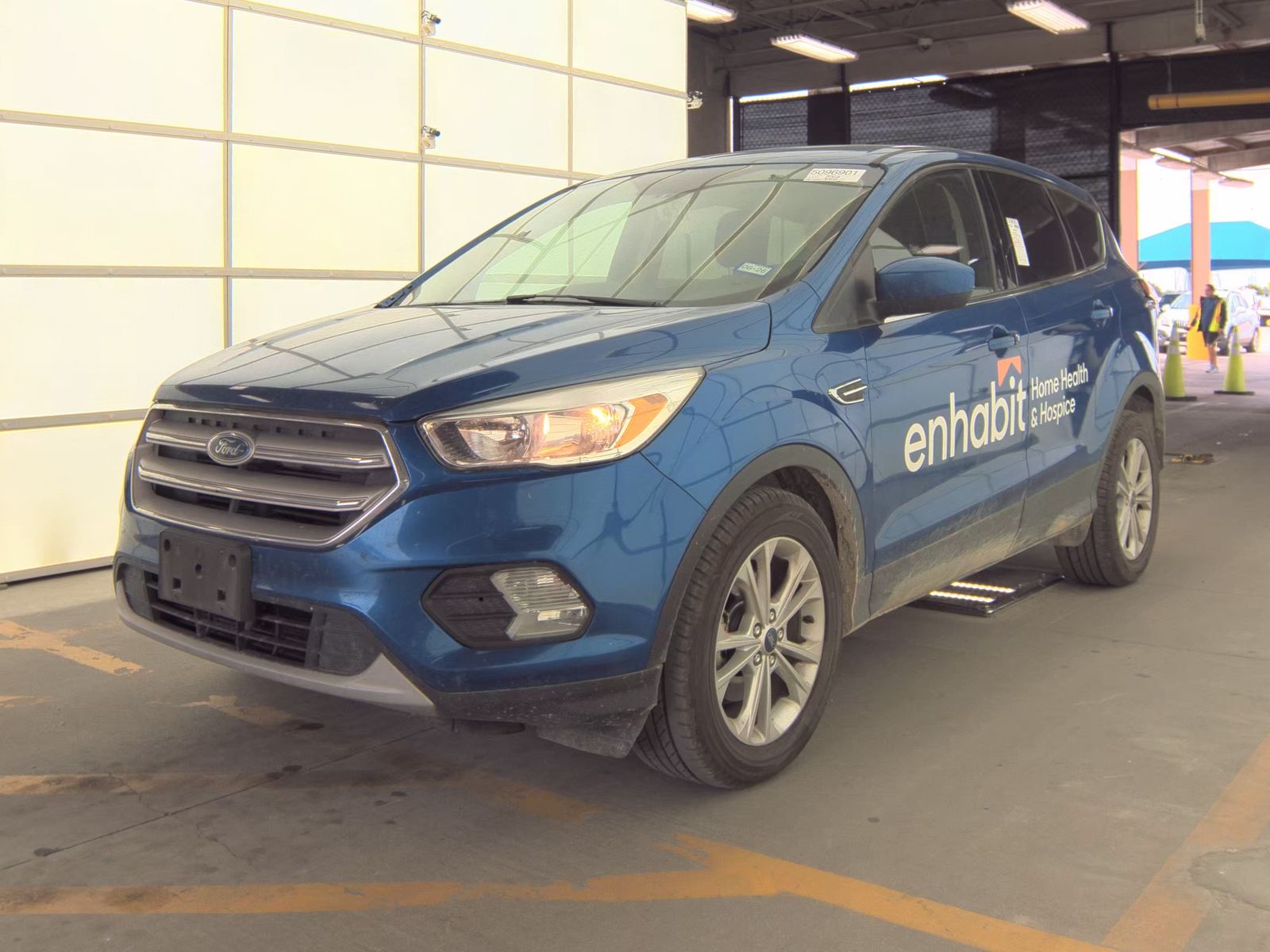 FORD ESCAPE - 1