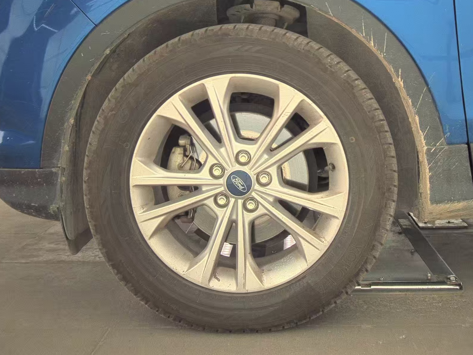 FORD ESCAPE - 10