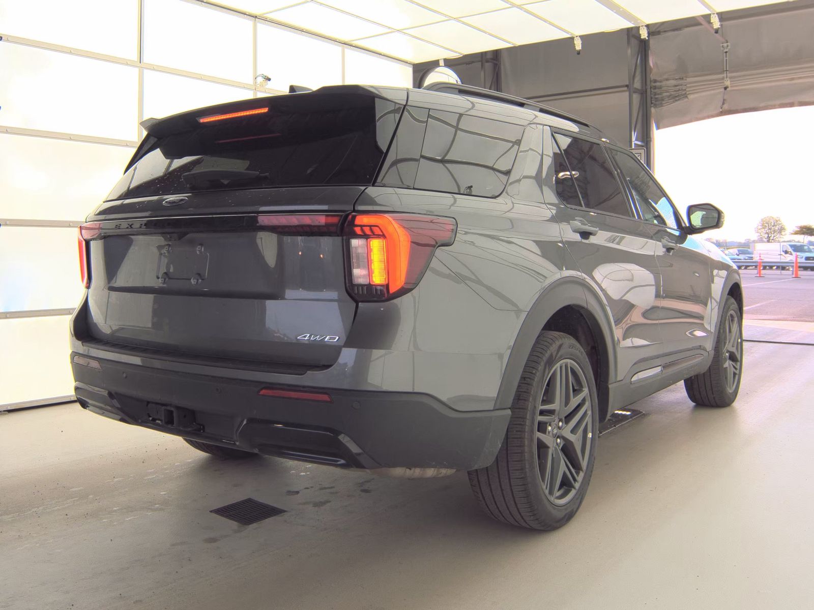 FORD EXPLORER - 5