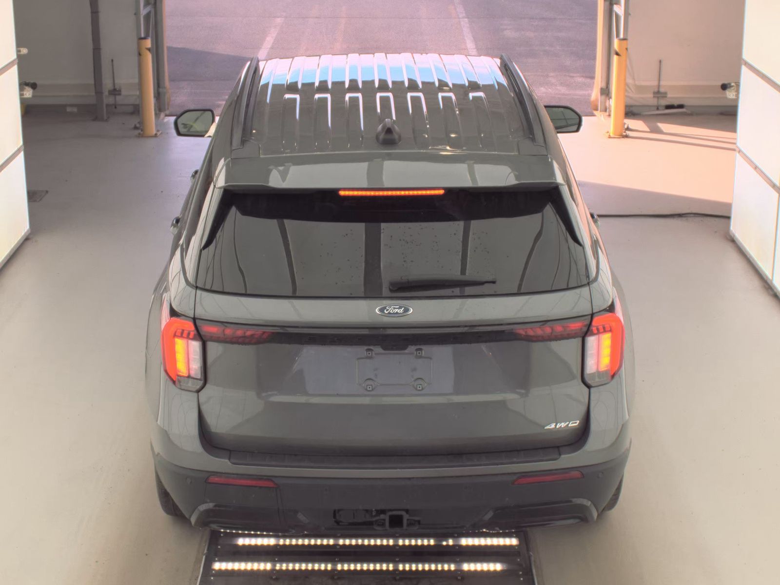 FORD EXPLORER - 6