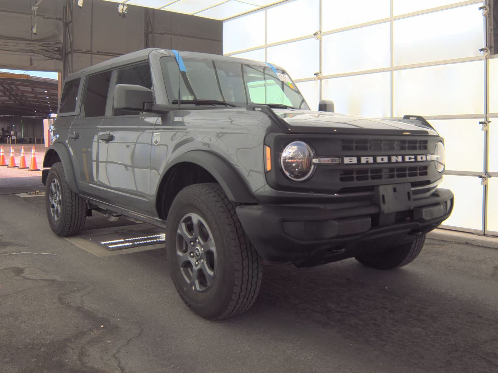 FORD BRONCO - 4