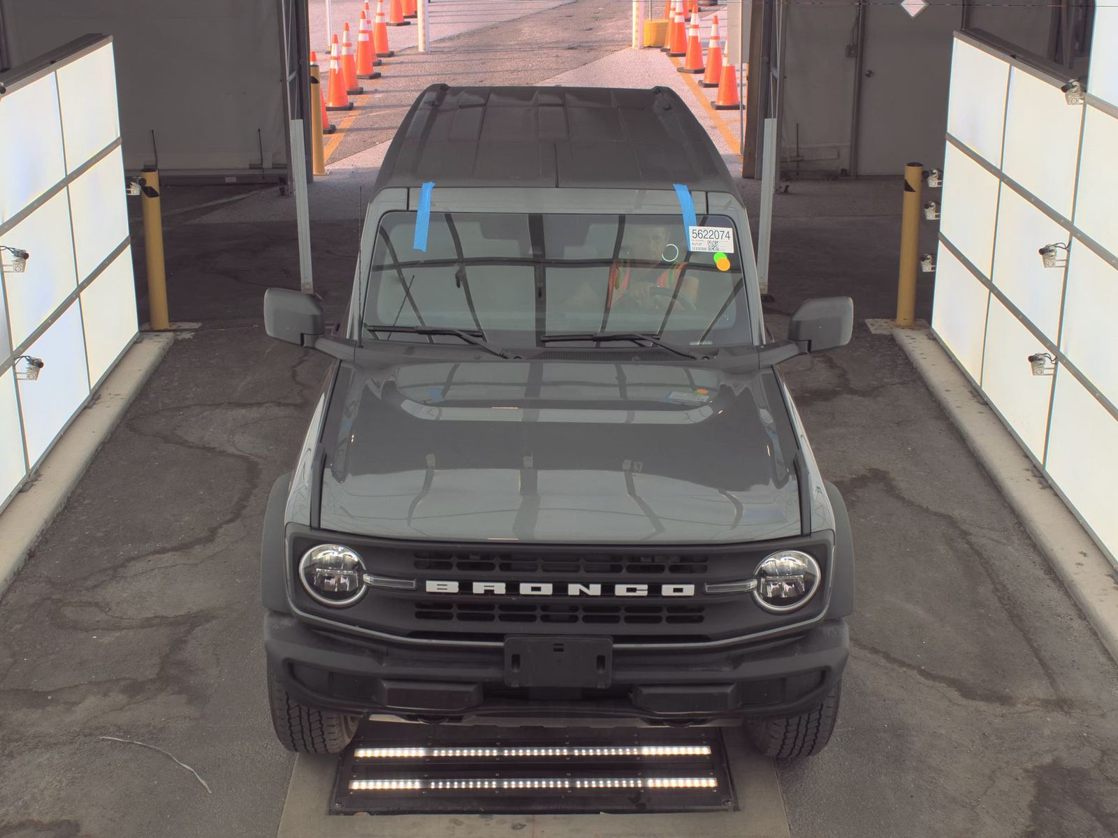 FORD BRONCO - 3