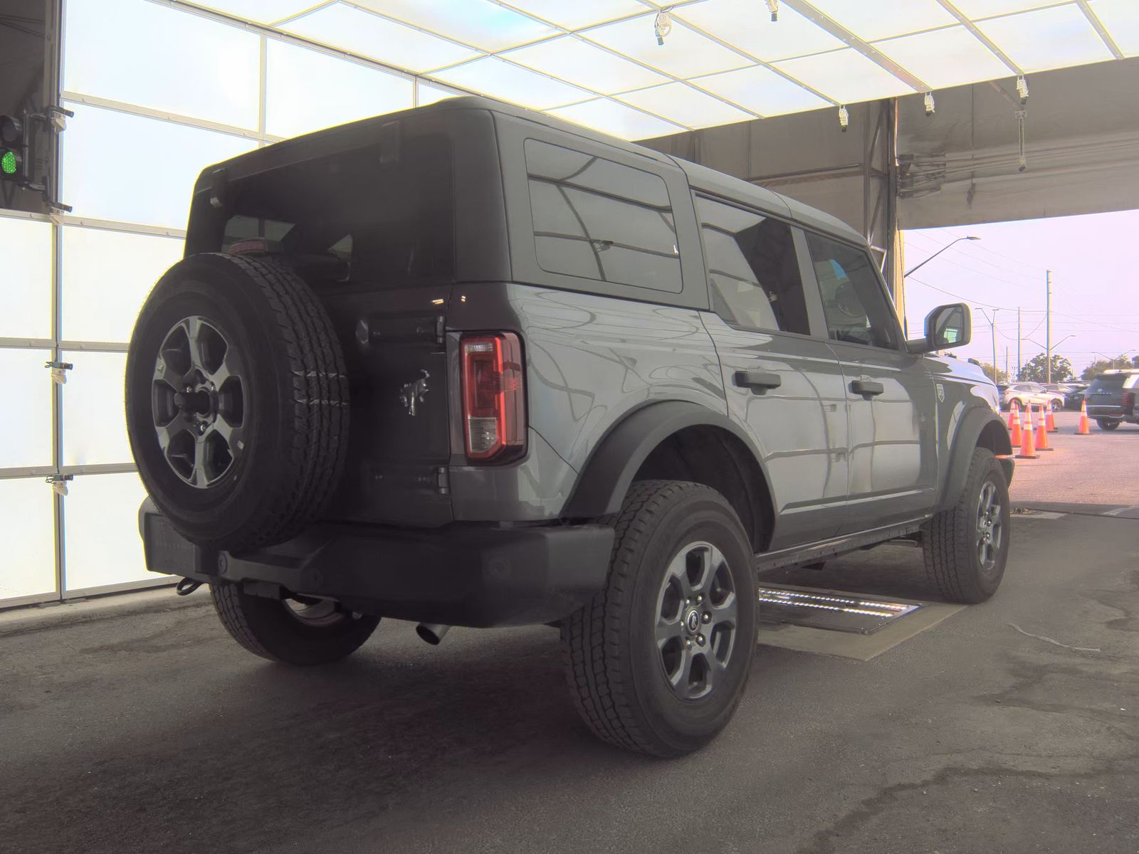 FORD BRONCO - 5